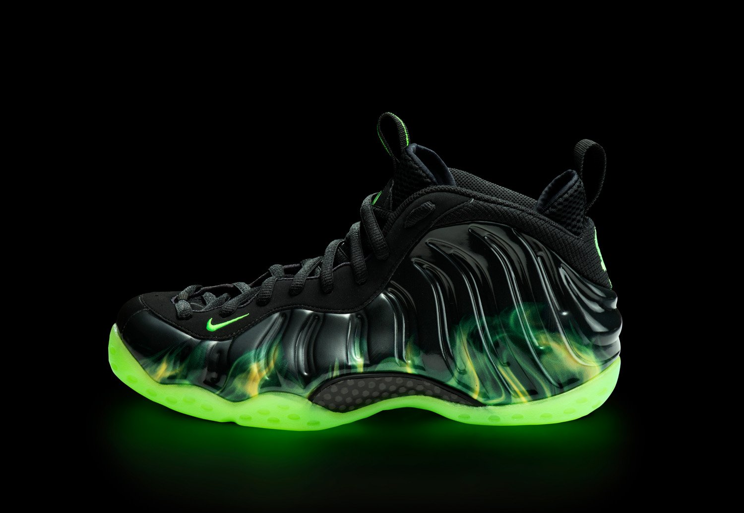 Laika_PN_Shoes_Side.jpg