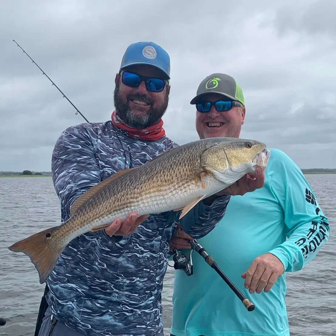 Me and my buddy/ motor builder Mark Scurry had our way with the redfish boated a solid dozen then called it a day he had motors to build 😉😁