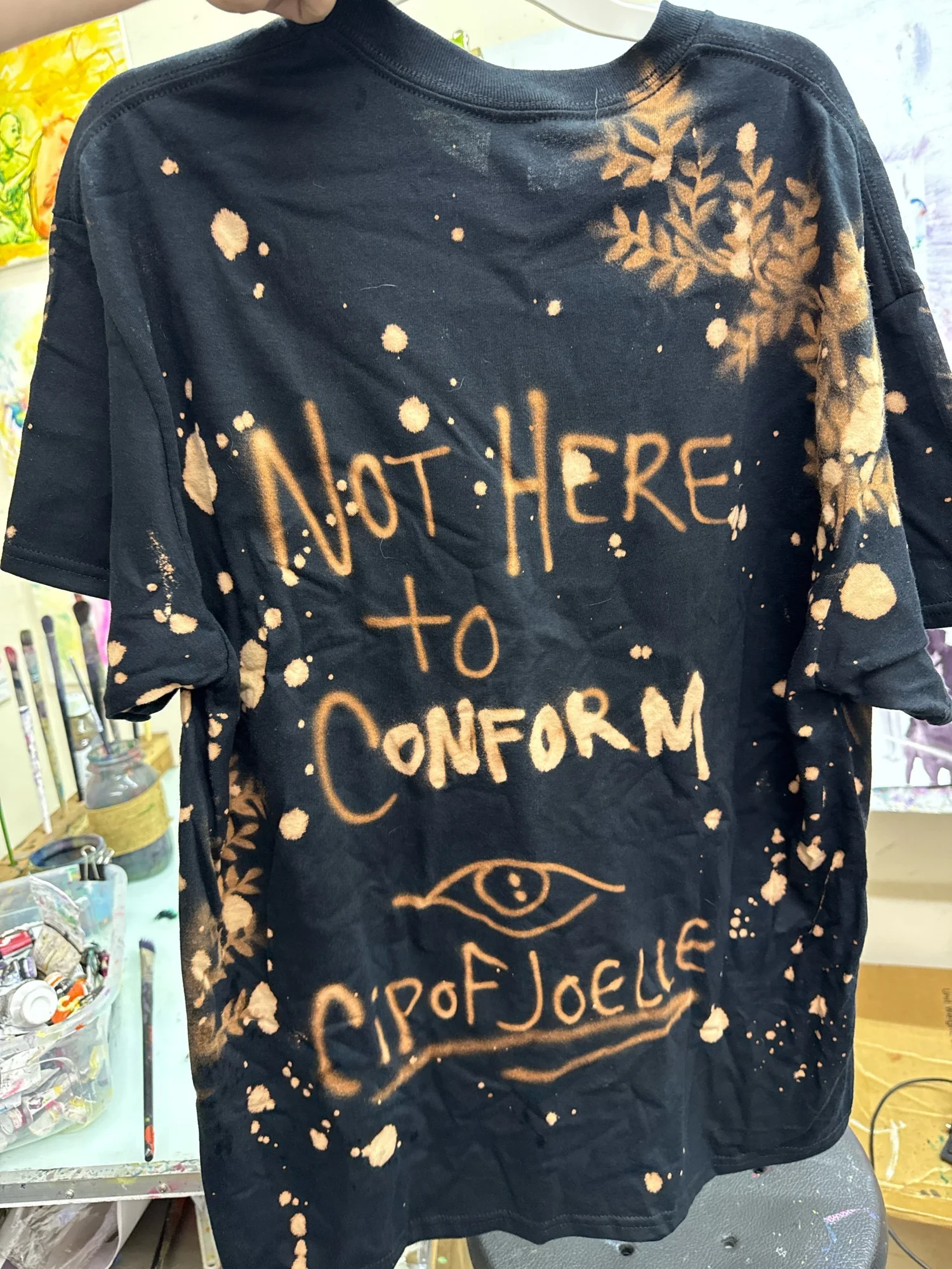 Conform Eye Leaves- Bleached Airbrush T-shirt Large — Cip of Joelle