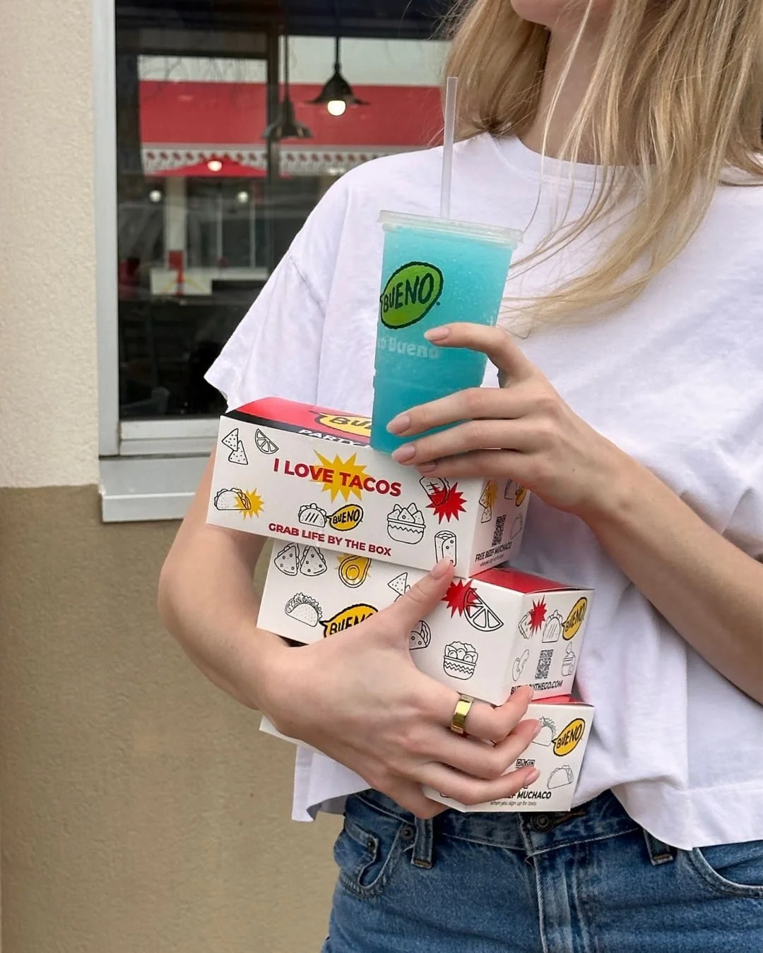 We blinked, and March flew by! Swipe for our recent crumbs. ✨📸