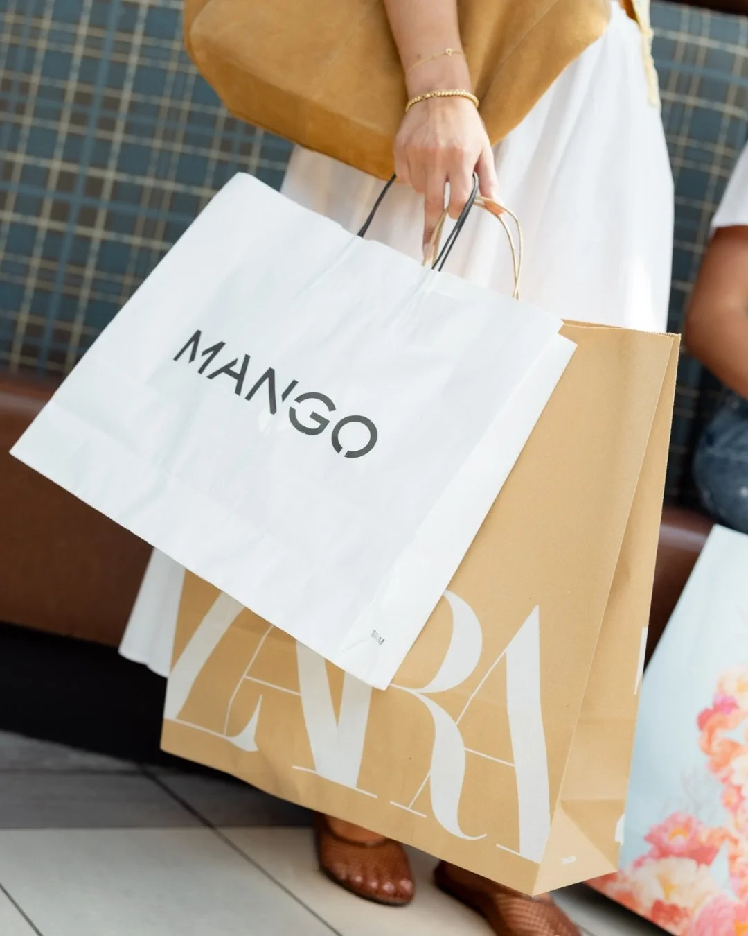 Creating content that feels natural and engaging while building brand and retailer awareness...just another day on the job! 

Scroll through for a peek at our latest retail center shoot at Stonebriar Centre.

📸: Dannielle Urbaez | The Nix Company