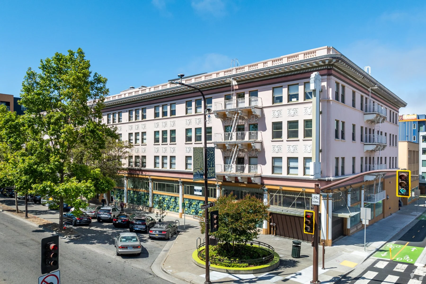 2300 Shattuck Ave#3,006-10,631 SF#Retail / Restaurant