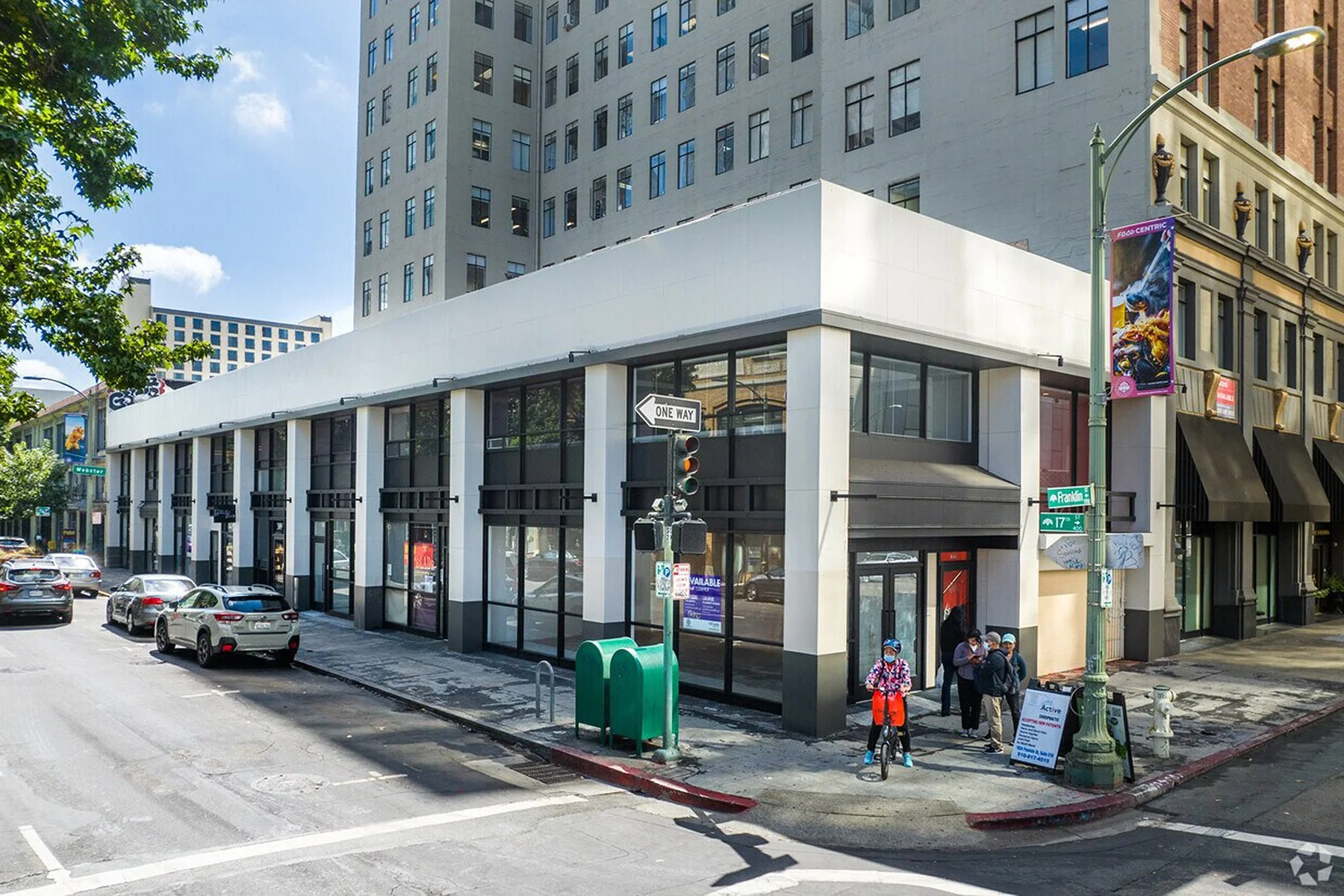 385 17th Street#400 RSF - 1,230 RSF#2nd Gen Retail
