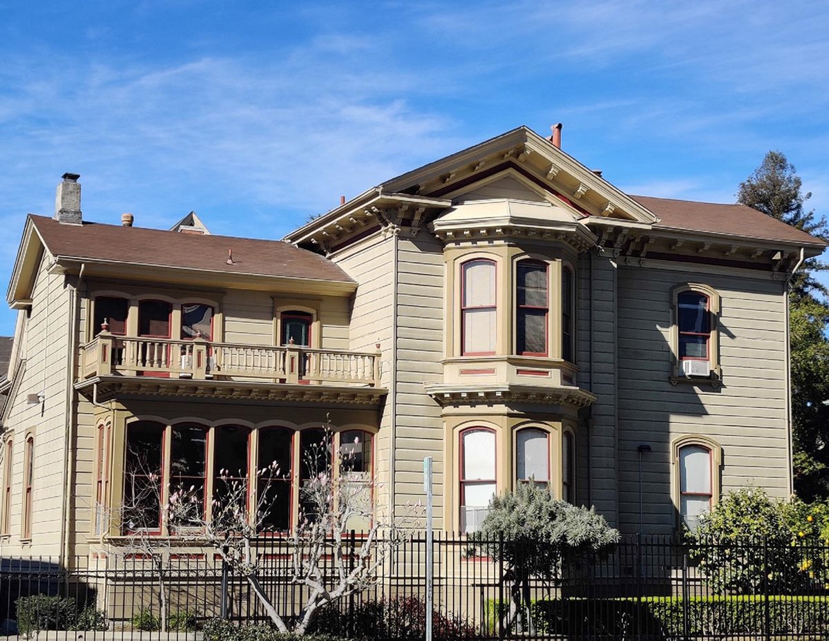 Oakland-653-11th-St-Ext-01.jpg