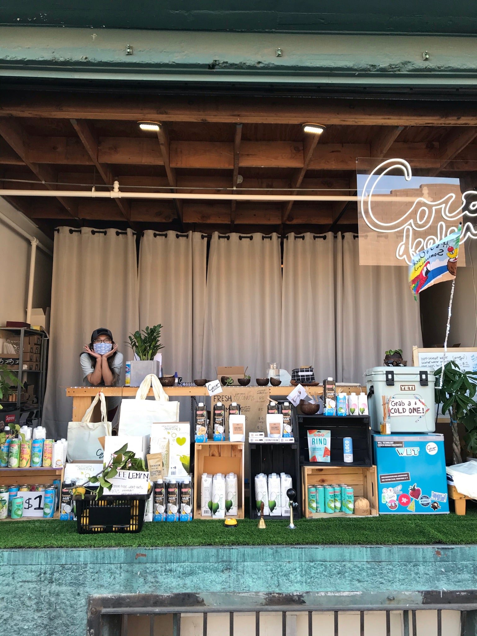 Let’s meet the neighbors: Cocodealers!