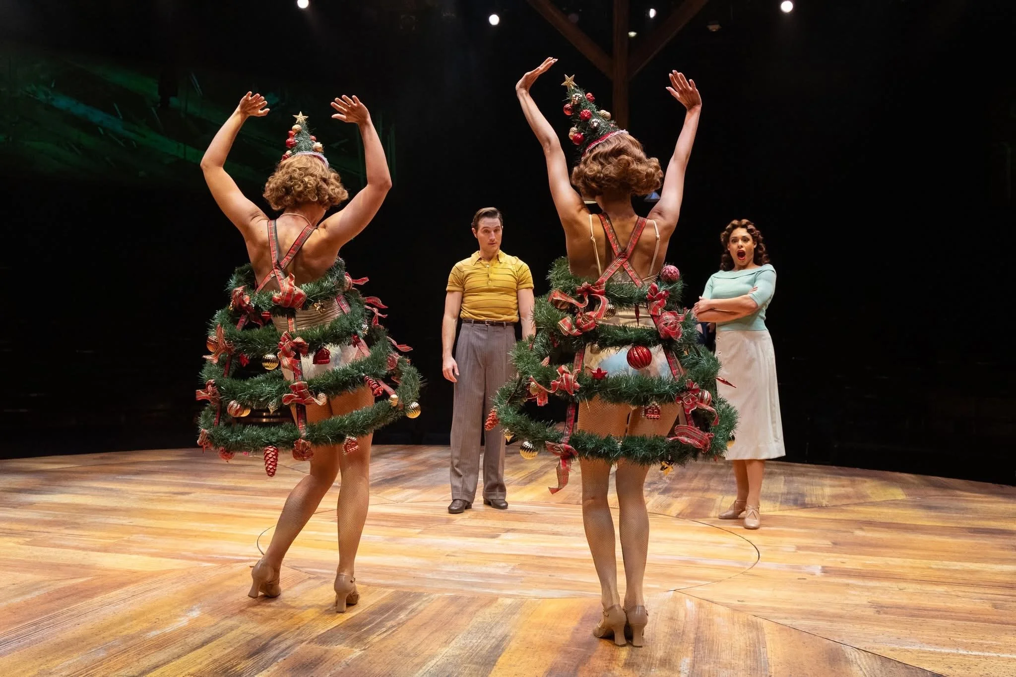 White-Christmas-Music-Circus-10.JPG