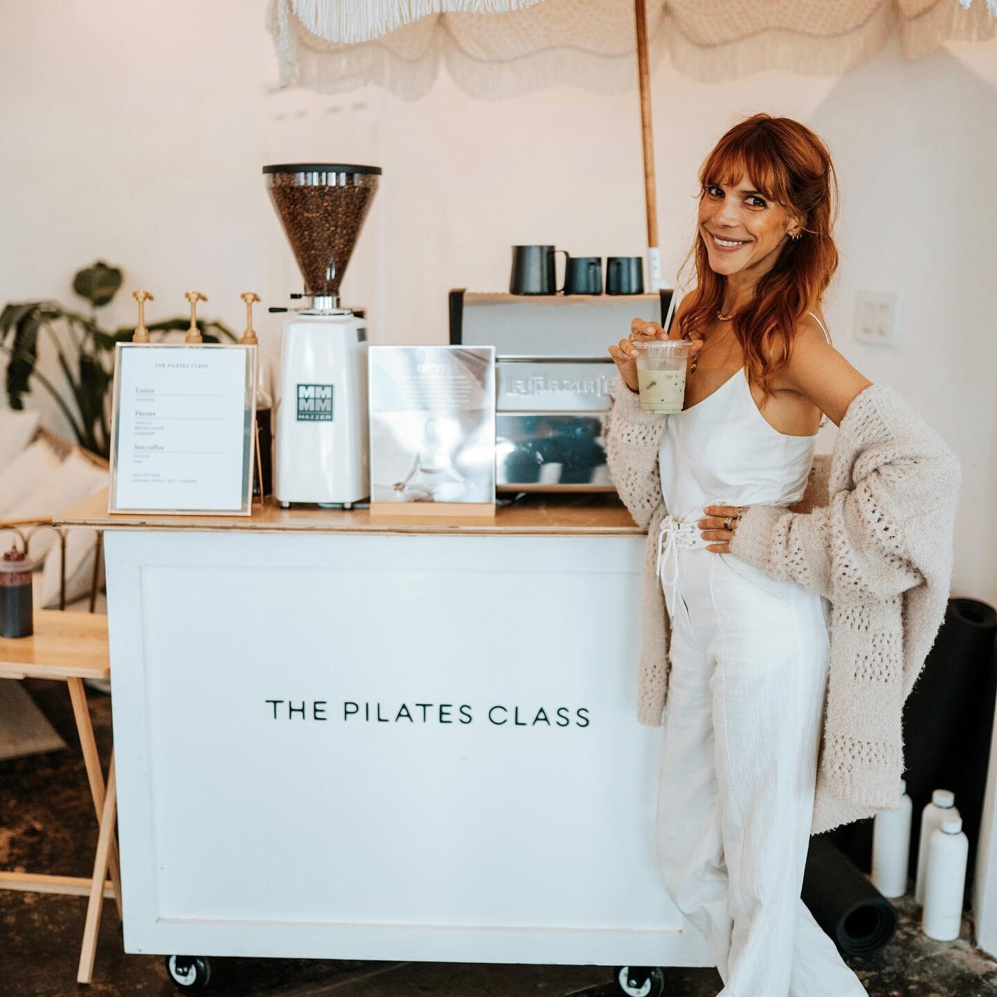 Our white espresso cart came out to play yesterday at @thepilatesclass world tour at the @hudsonloft 
.
.
.
#coffeecart #coffeecatering #mobilecoffeebar #mobilecoffeecart #mobilecoffeecart #redlandscoffeecart #lacoffeecart #occoffeecart #palmspringsc