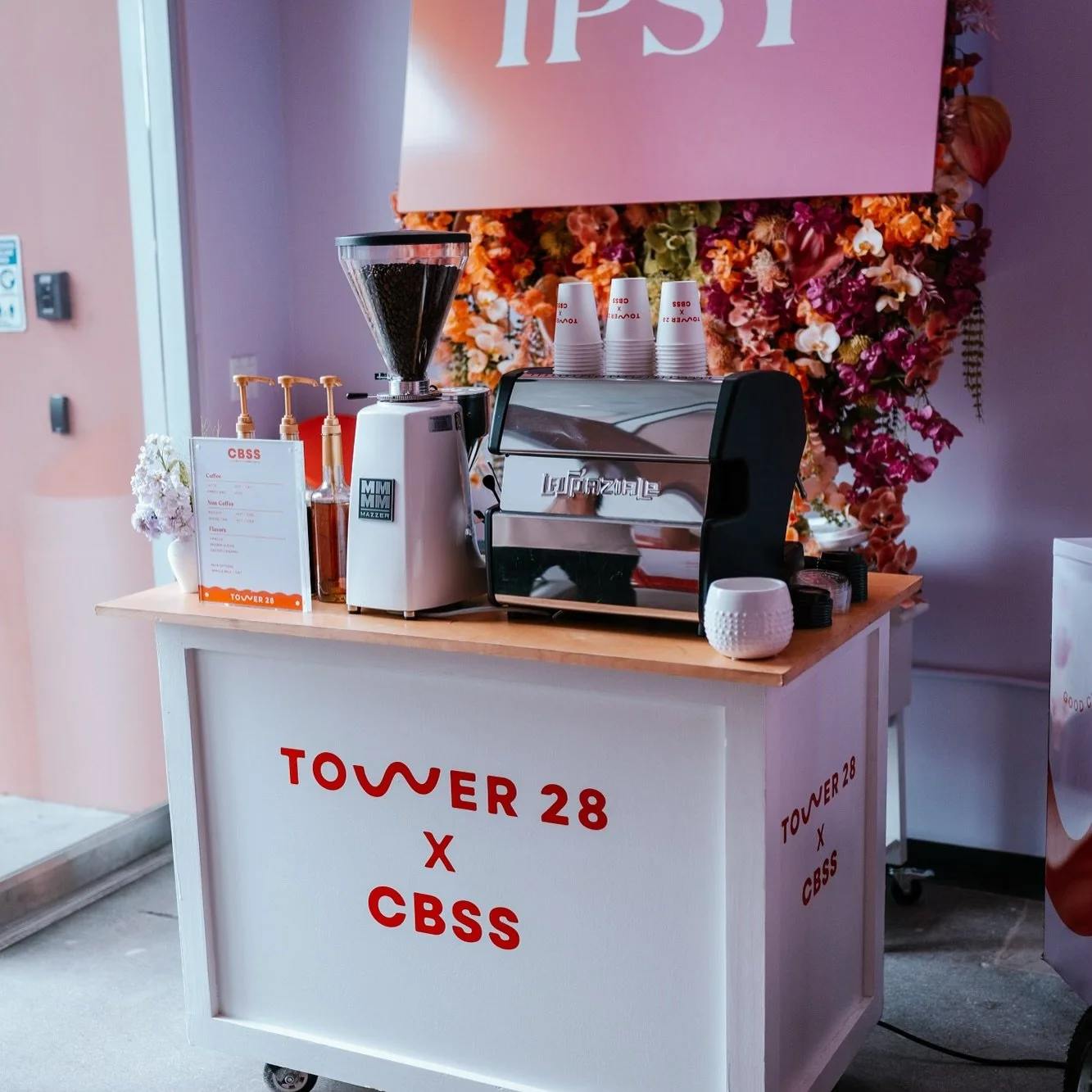 @tower28beauty 😍⚡️
.
.
.
#brandactivation #beautybrandactivation #mobilecoffeecatering #mobilecoffeecart #losangelescoffeecart