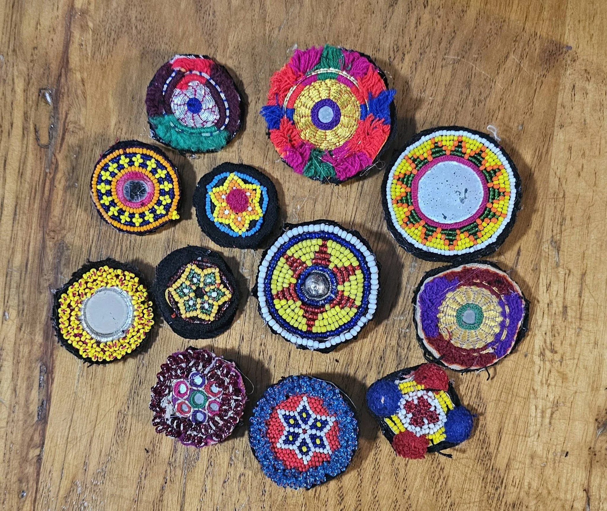 medalion clip many.jpg