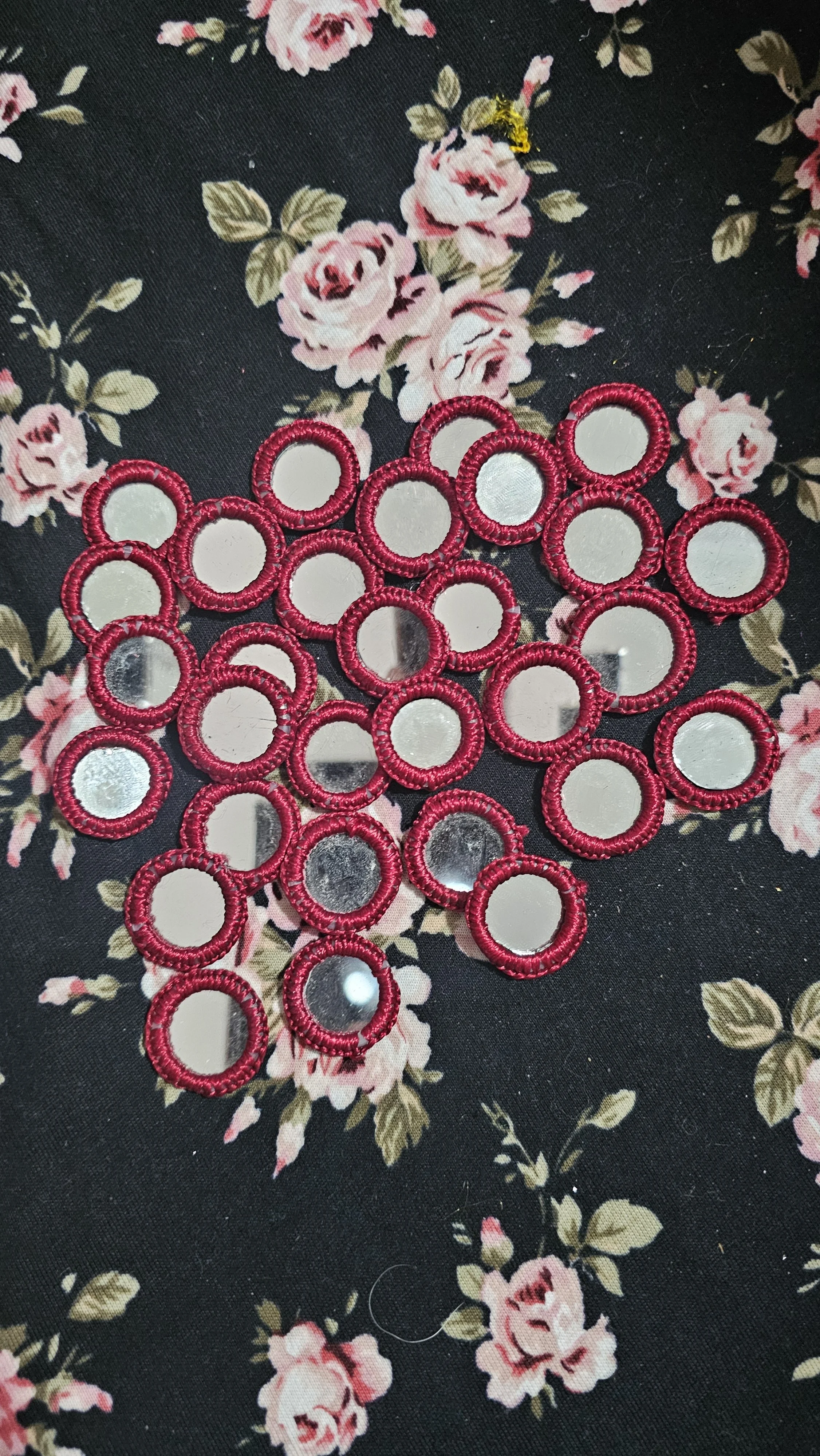 Mirror Maroon (Thin) small x20 peices