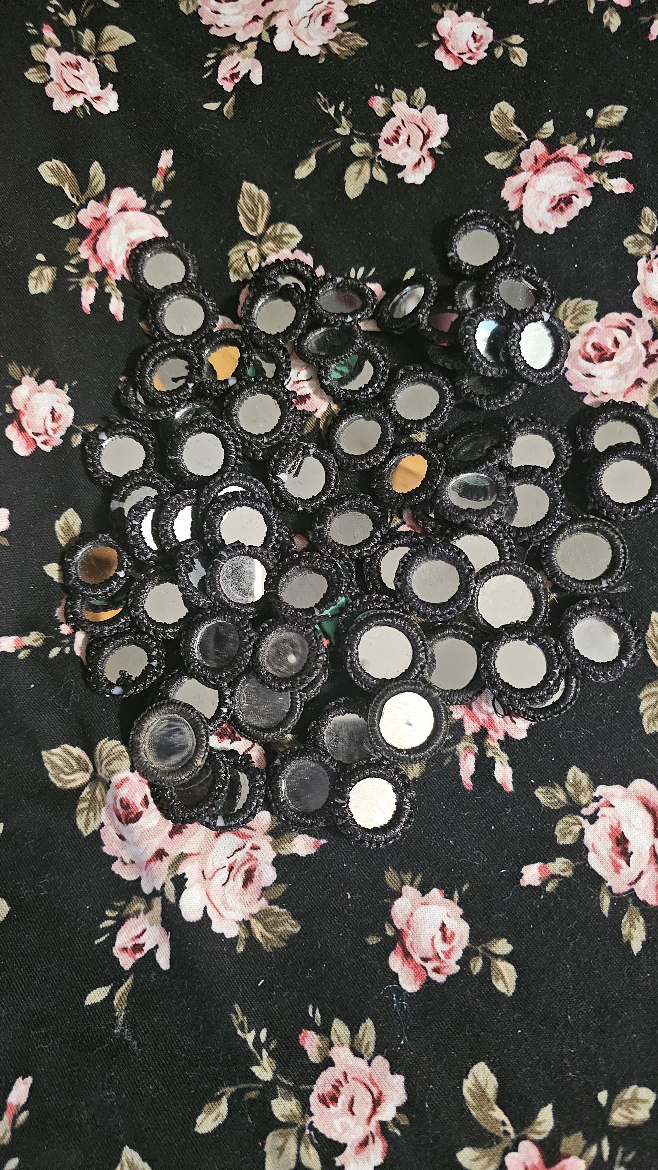 Mirror Black small x20 peices