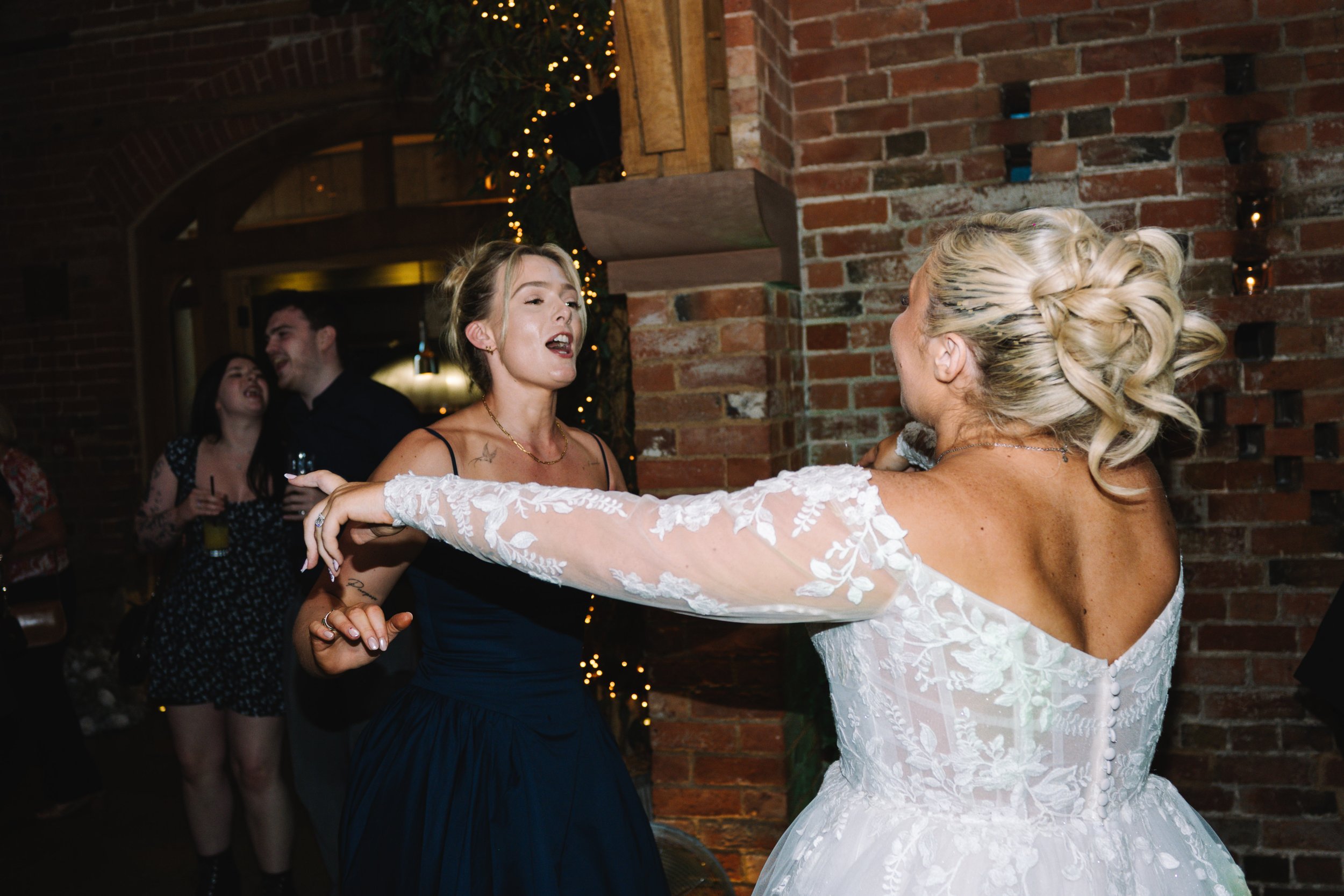 Brad-Hannah-Wedding-680.jpg