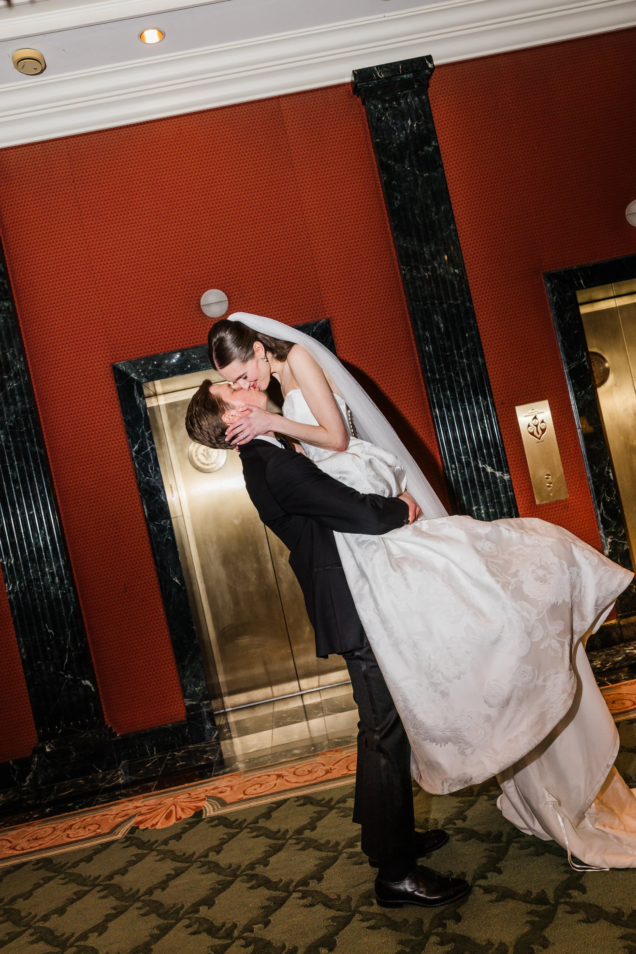 BrownWeddingSneaksFortWorthClubTX-1101.jpg