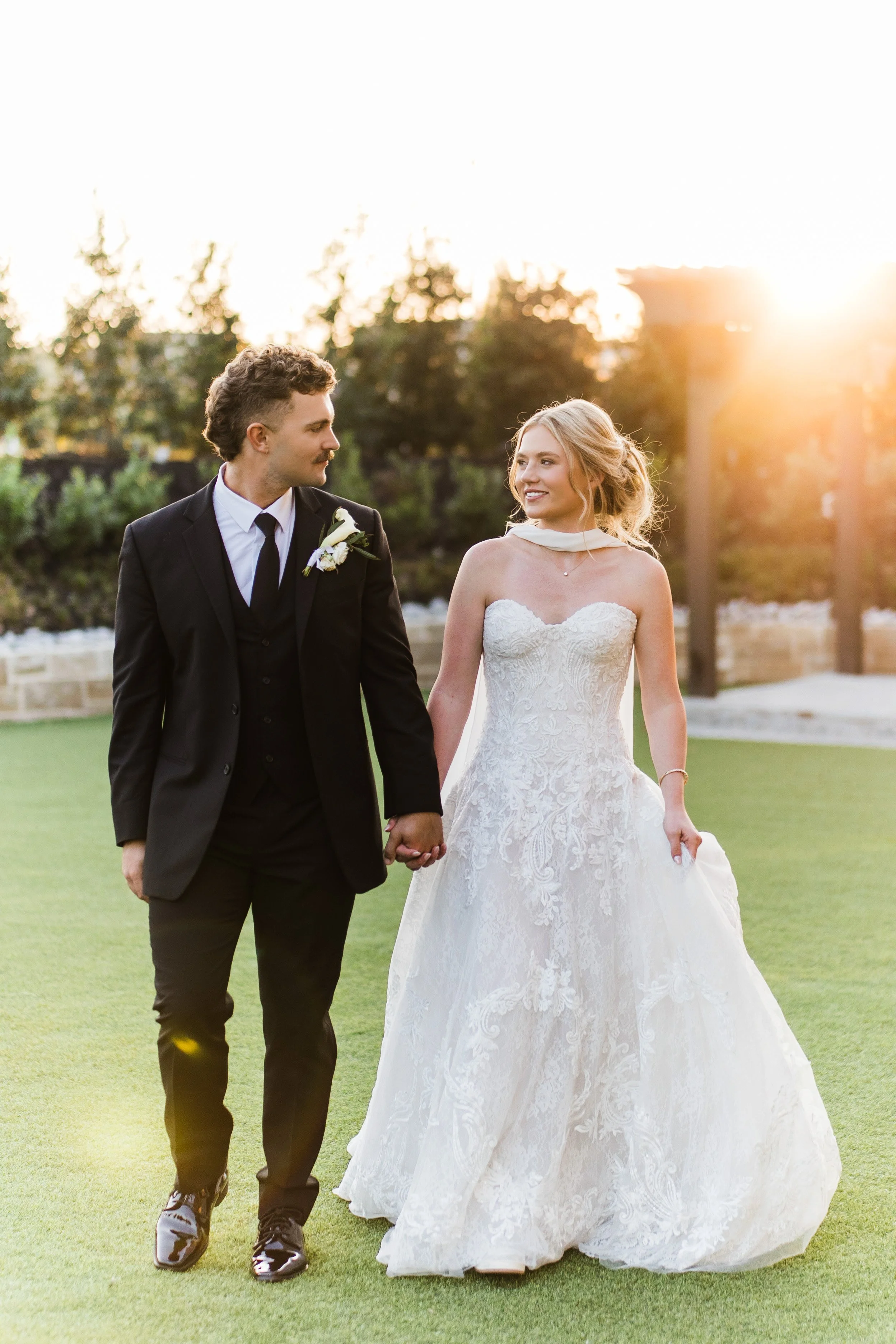 MooreWeddingSneaksReserveBartonvilleTX-12.jpg