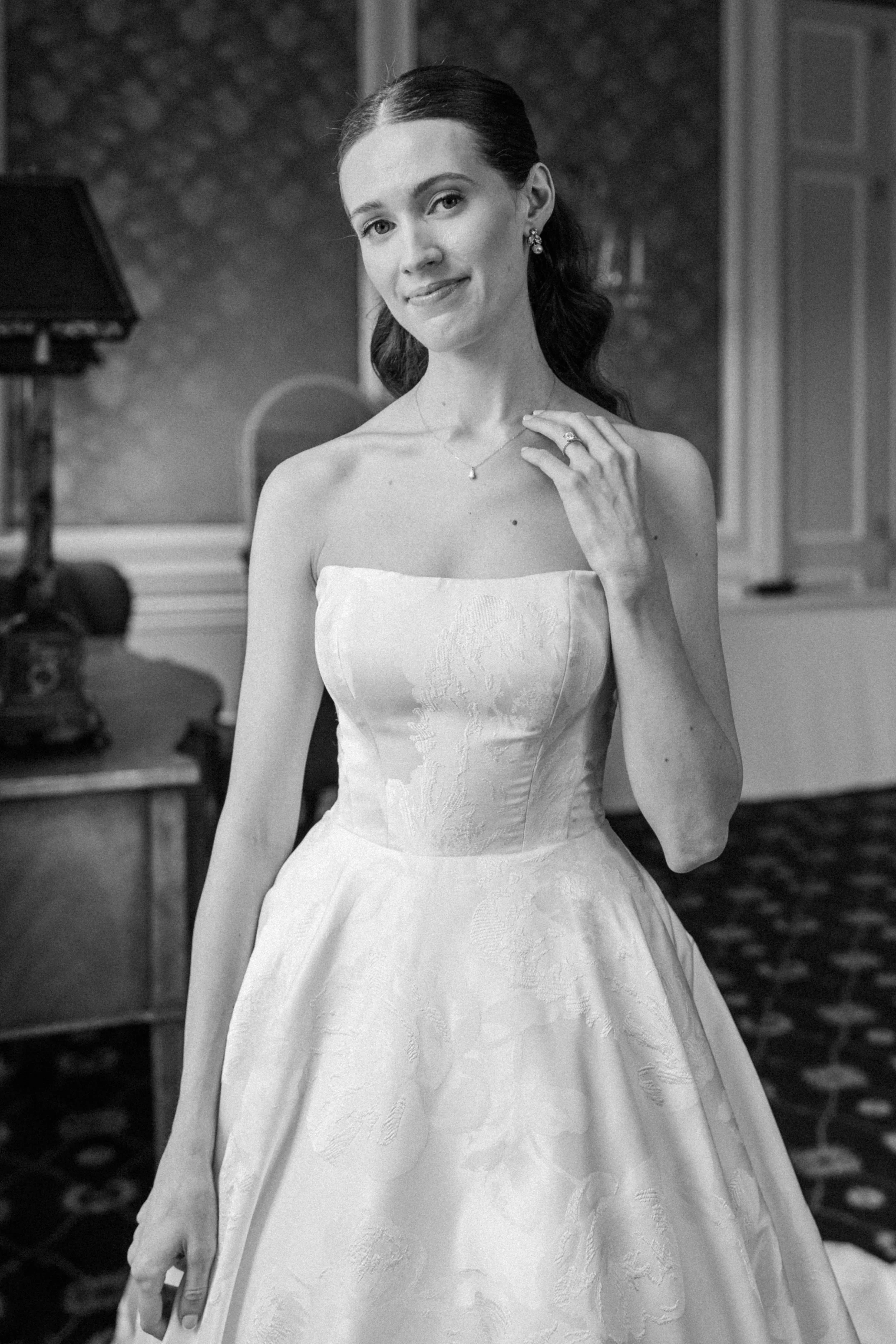 BrownWeddingSneaksFortWorthClubTX-70.jpg