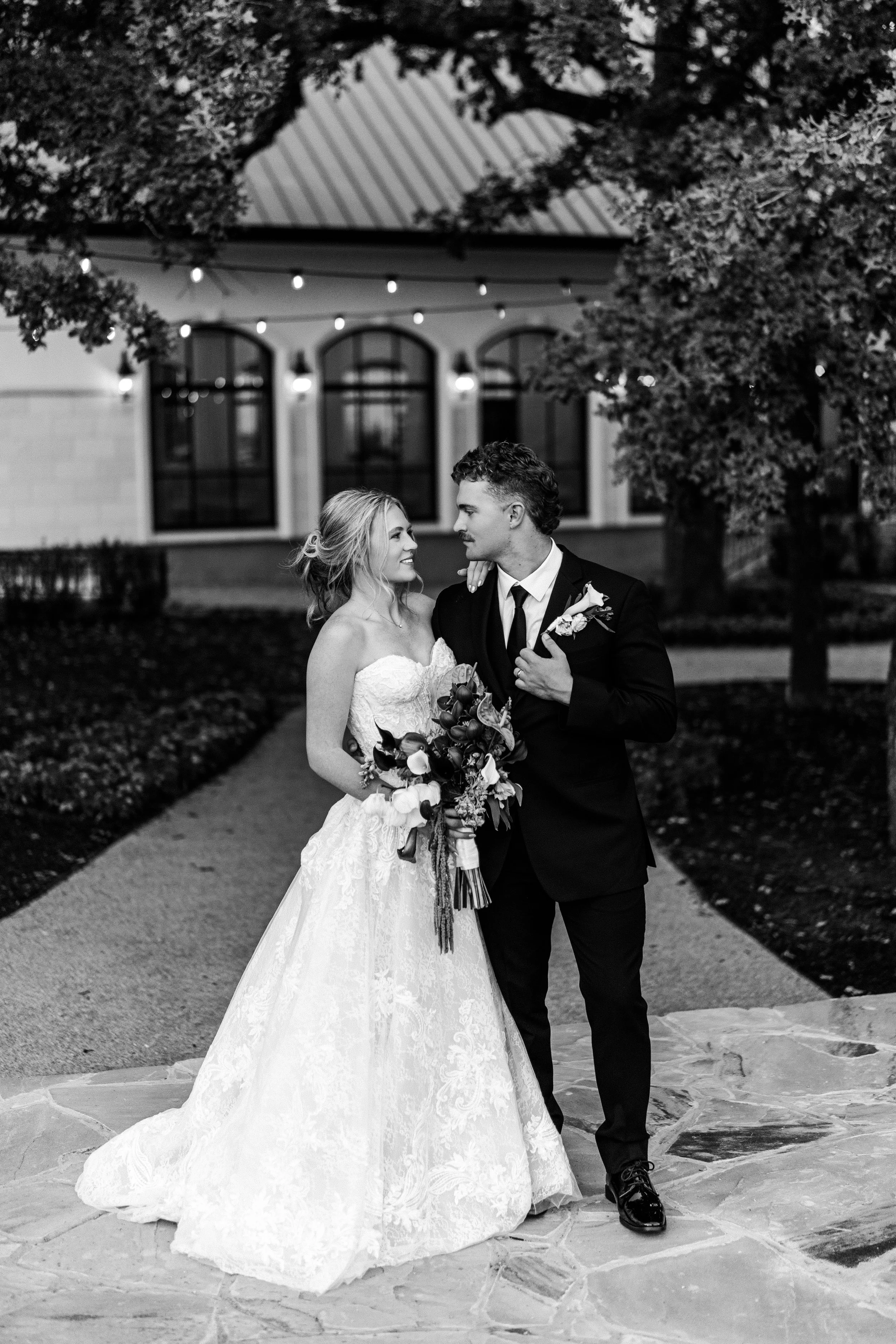 MooreWeddingSneaksReserveBartonvilleTX-20.jpg