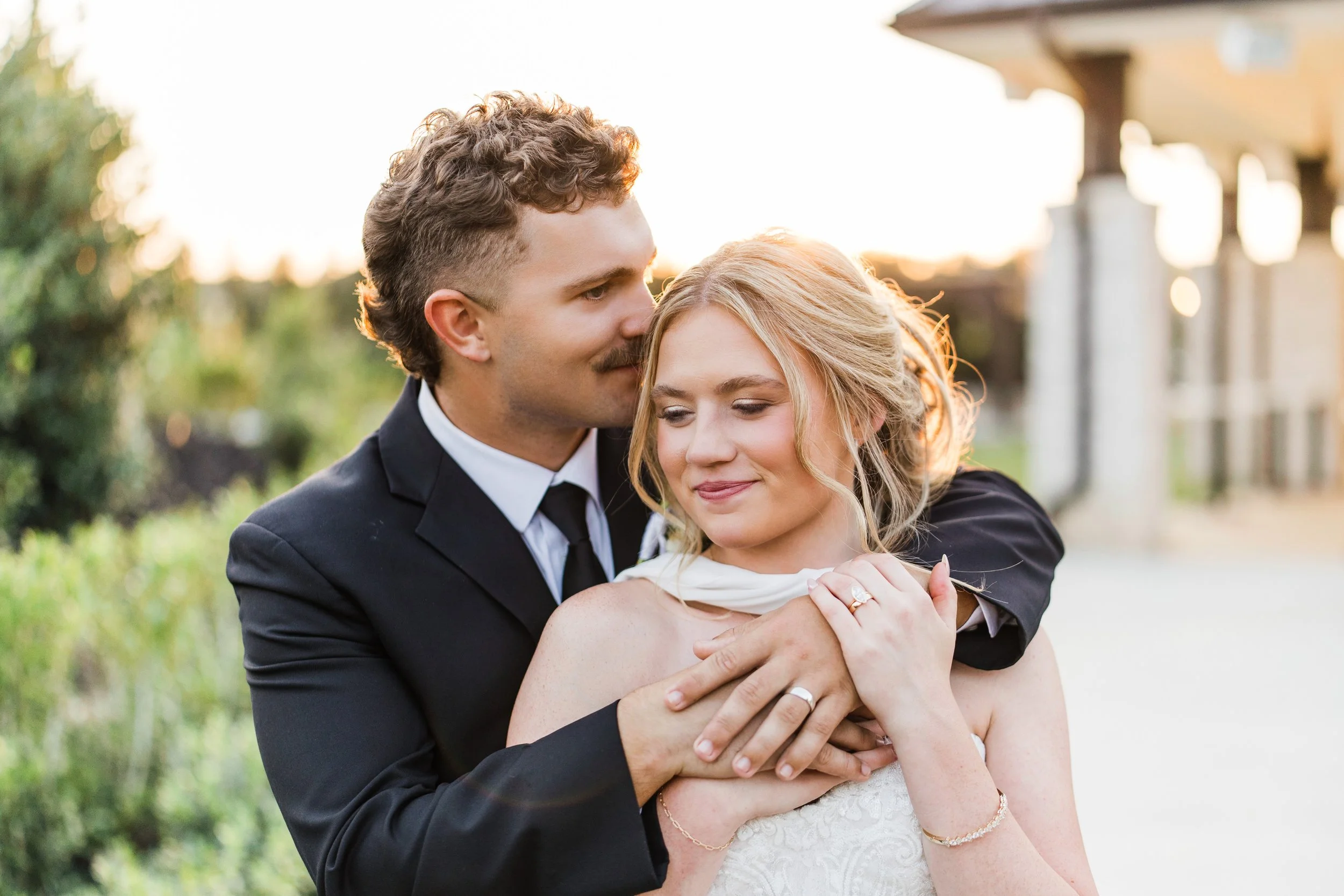 MooreWeddingSneaksReserveBartonvilleTX-17.jpg