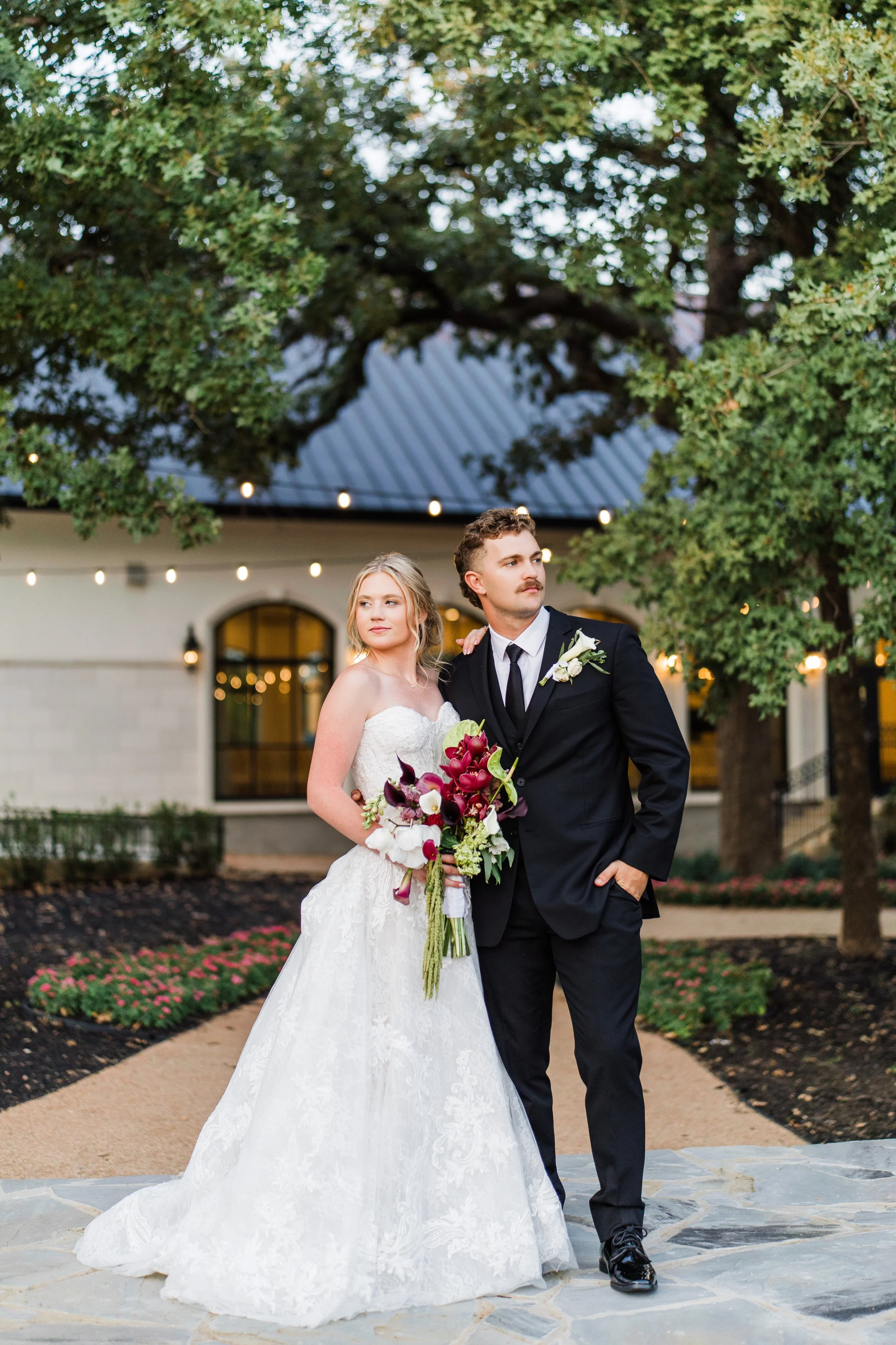 MooreWeddingSneaksReserveBartonvilleTX-21.jpg