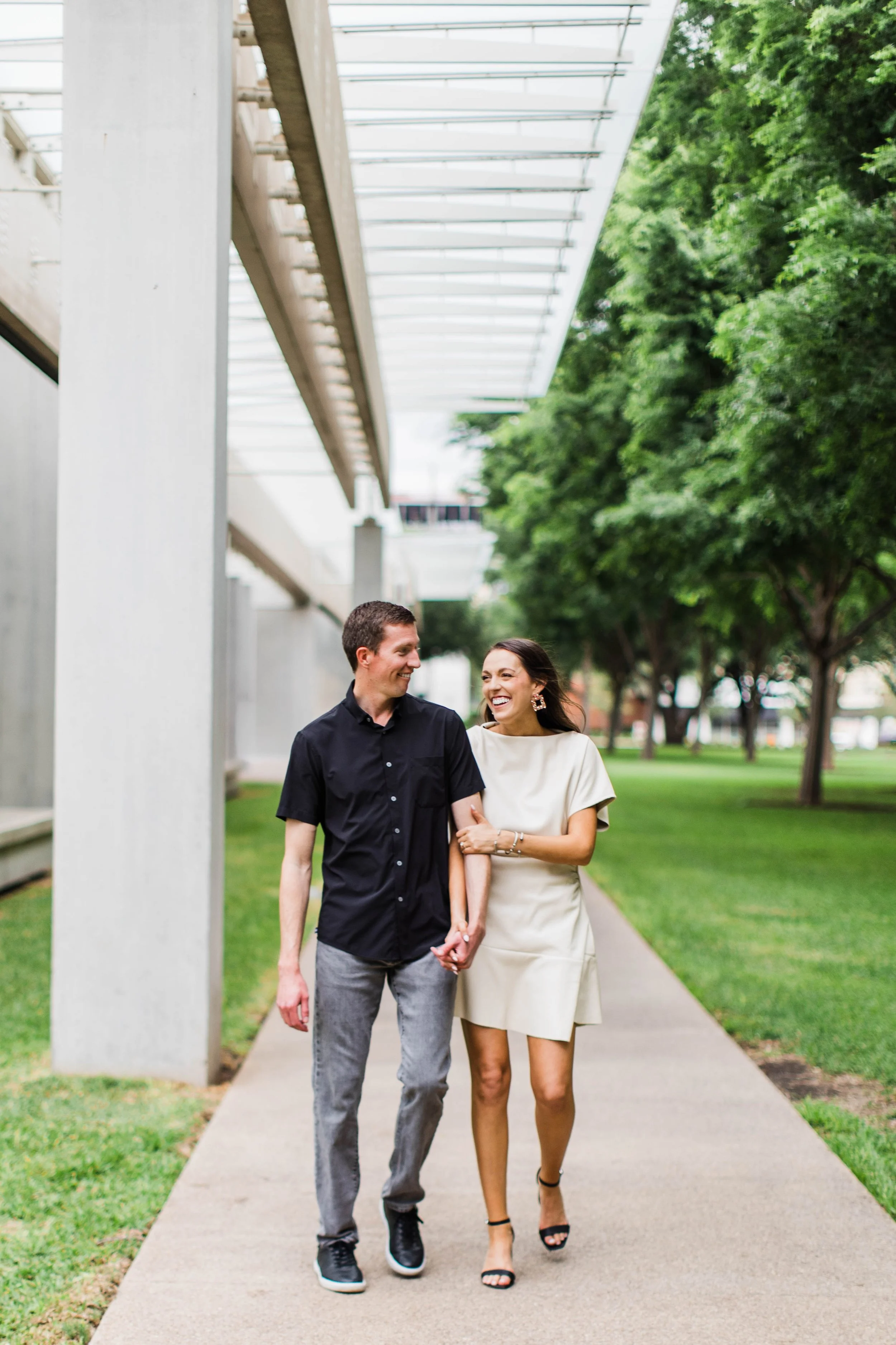 Amber+JoelEngagementsDowntownKimbellFWTX-146.jpg