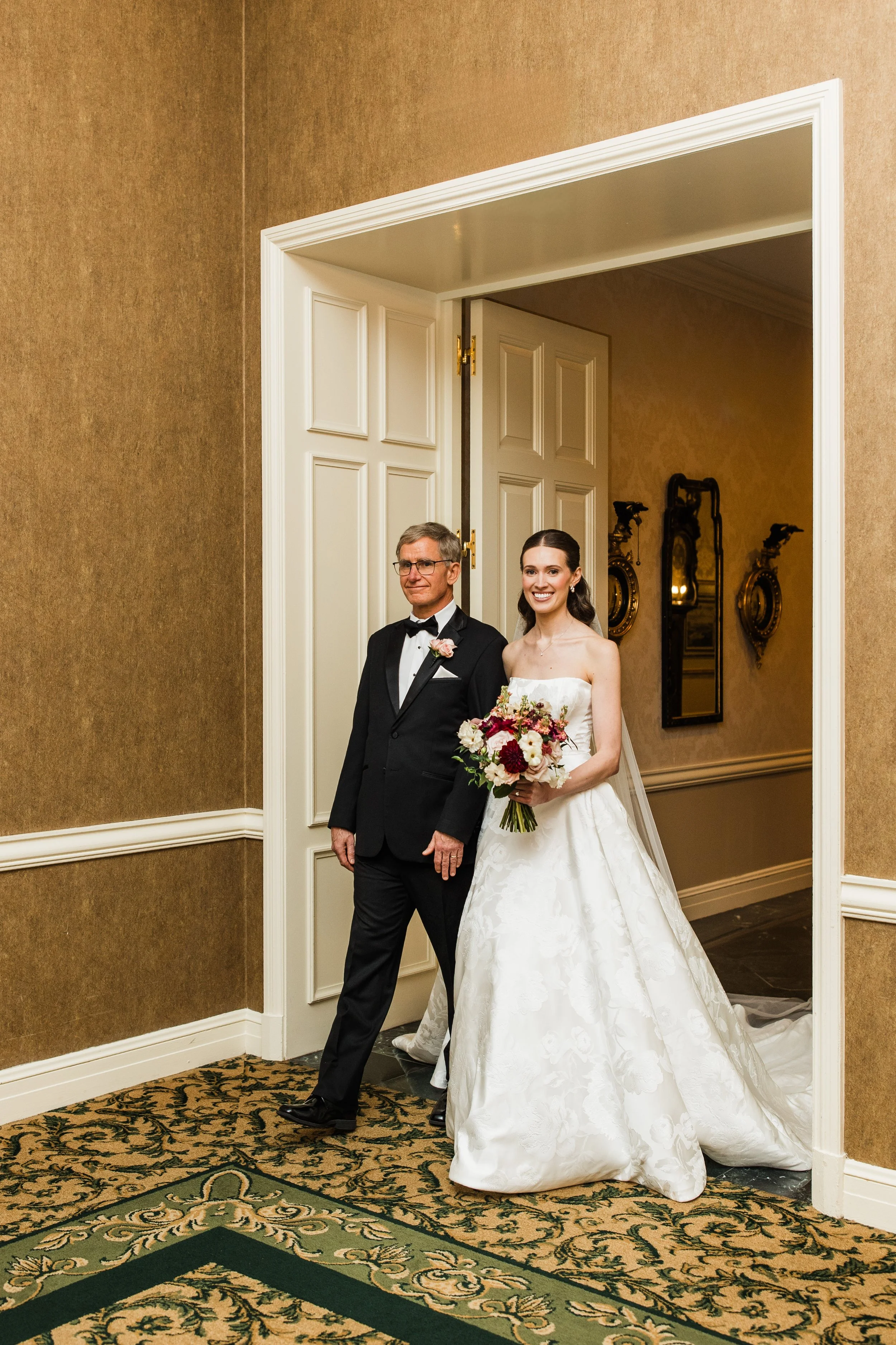 BrownWeddingSneaksFortWorthClubTX-294.jpg