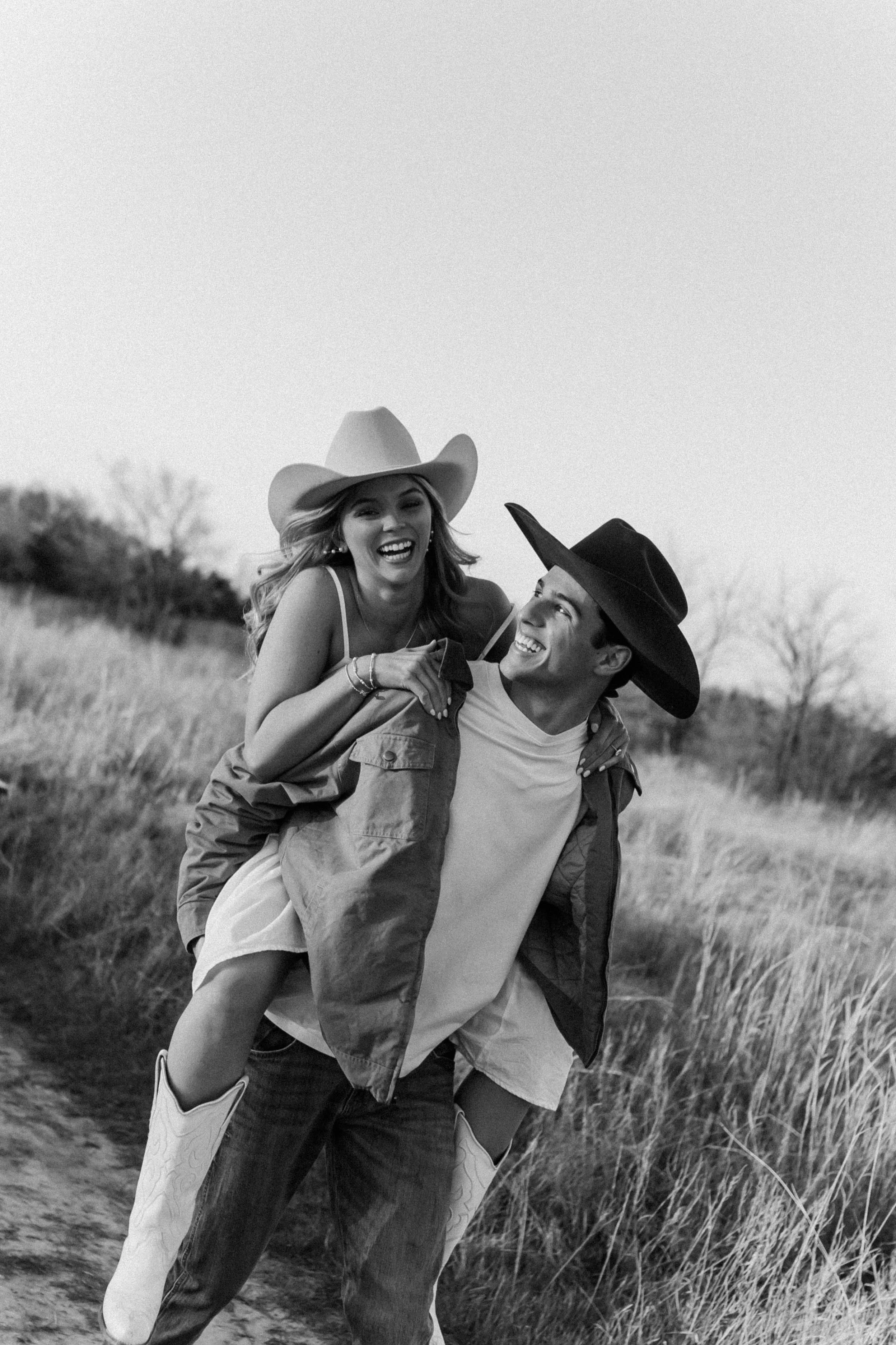 Emily+NoahEngagementsClearCreekDentonTX-124.jpg