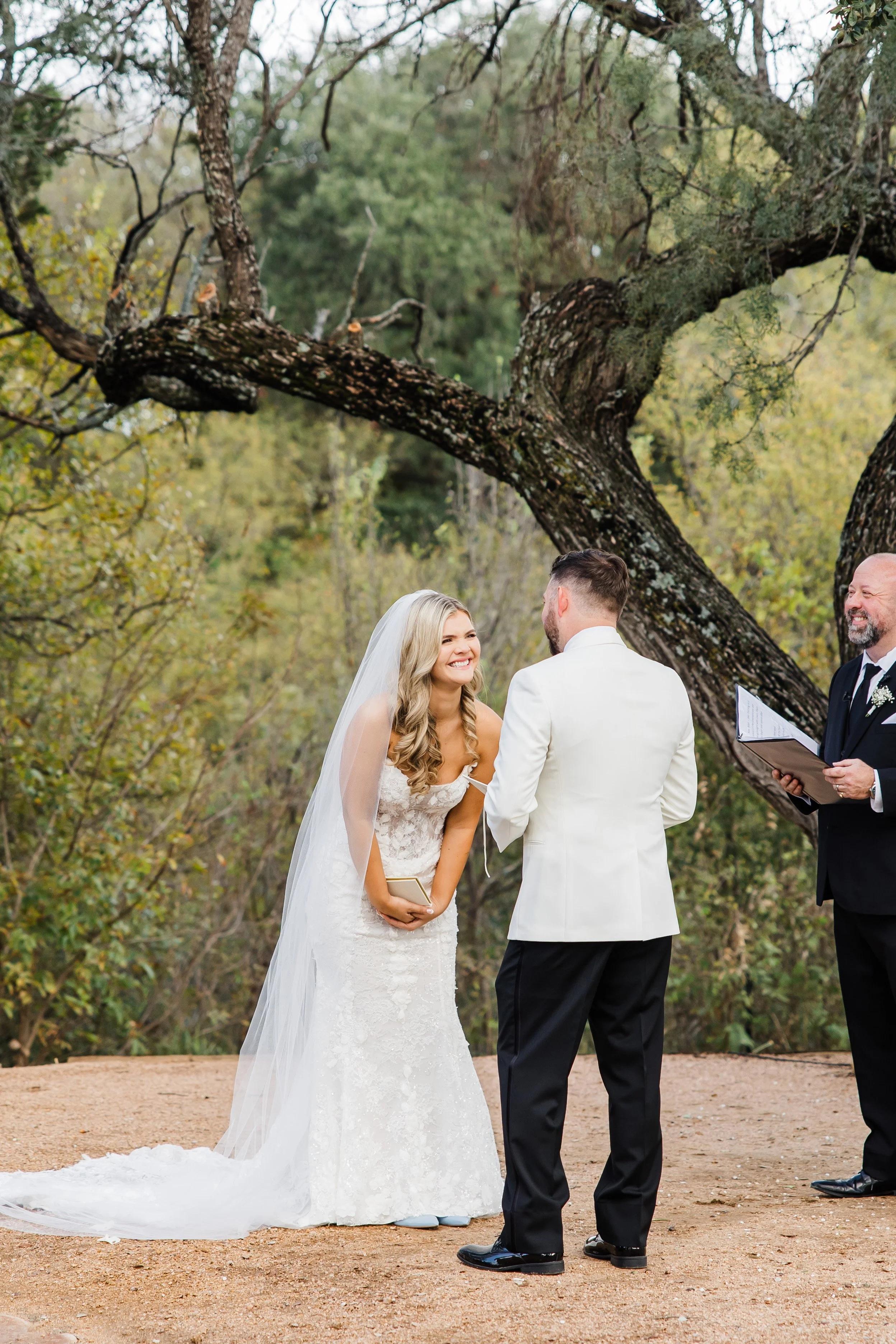 WallWeddingRestYourselfRiverRanchMineralWellsTx-884.jpg