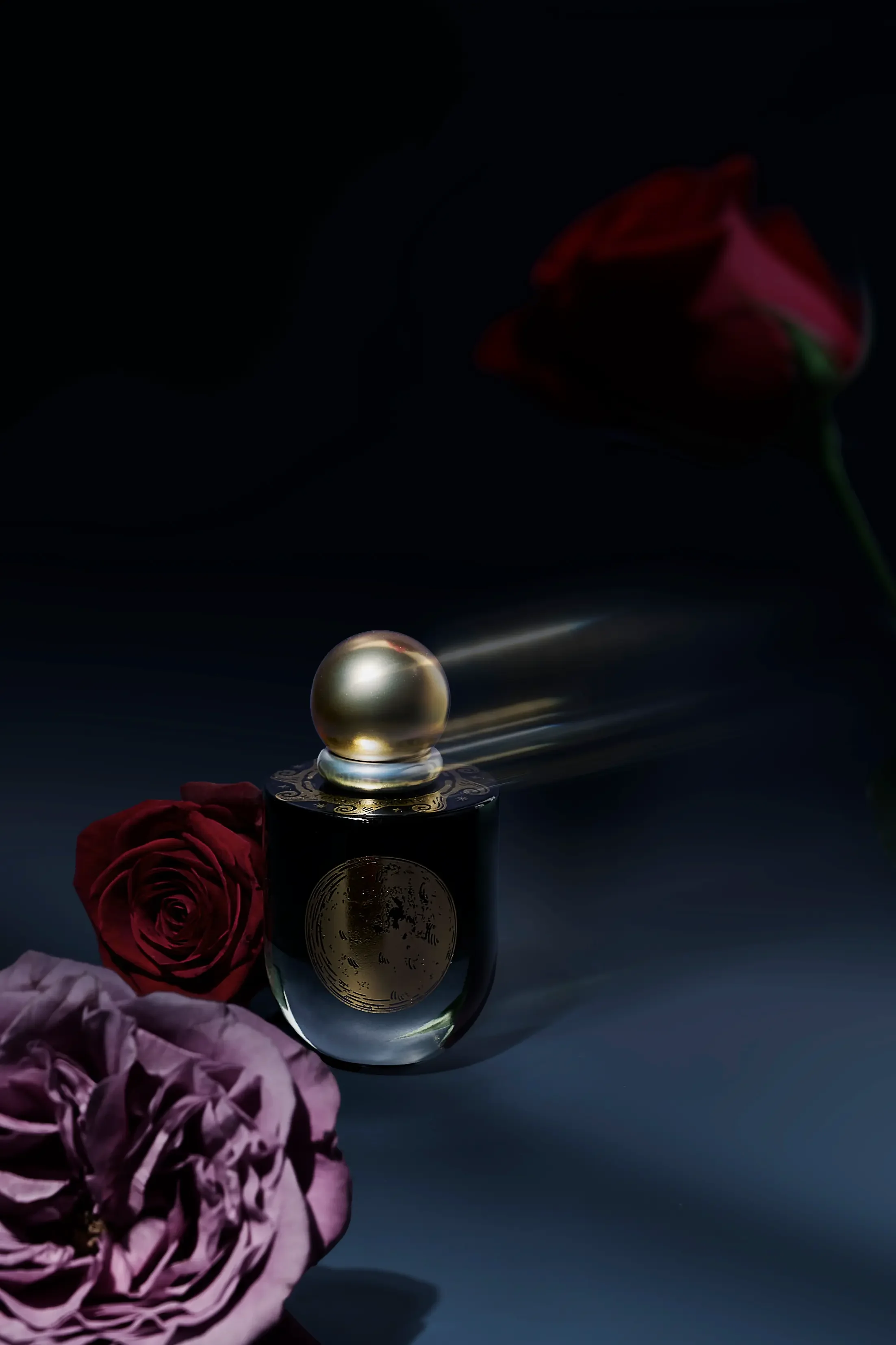 beauty-product-photography-perfume-fragrance-packaging-Seattle-67897.webp