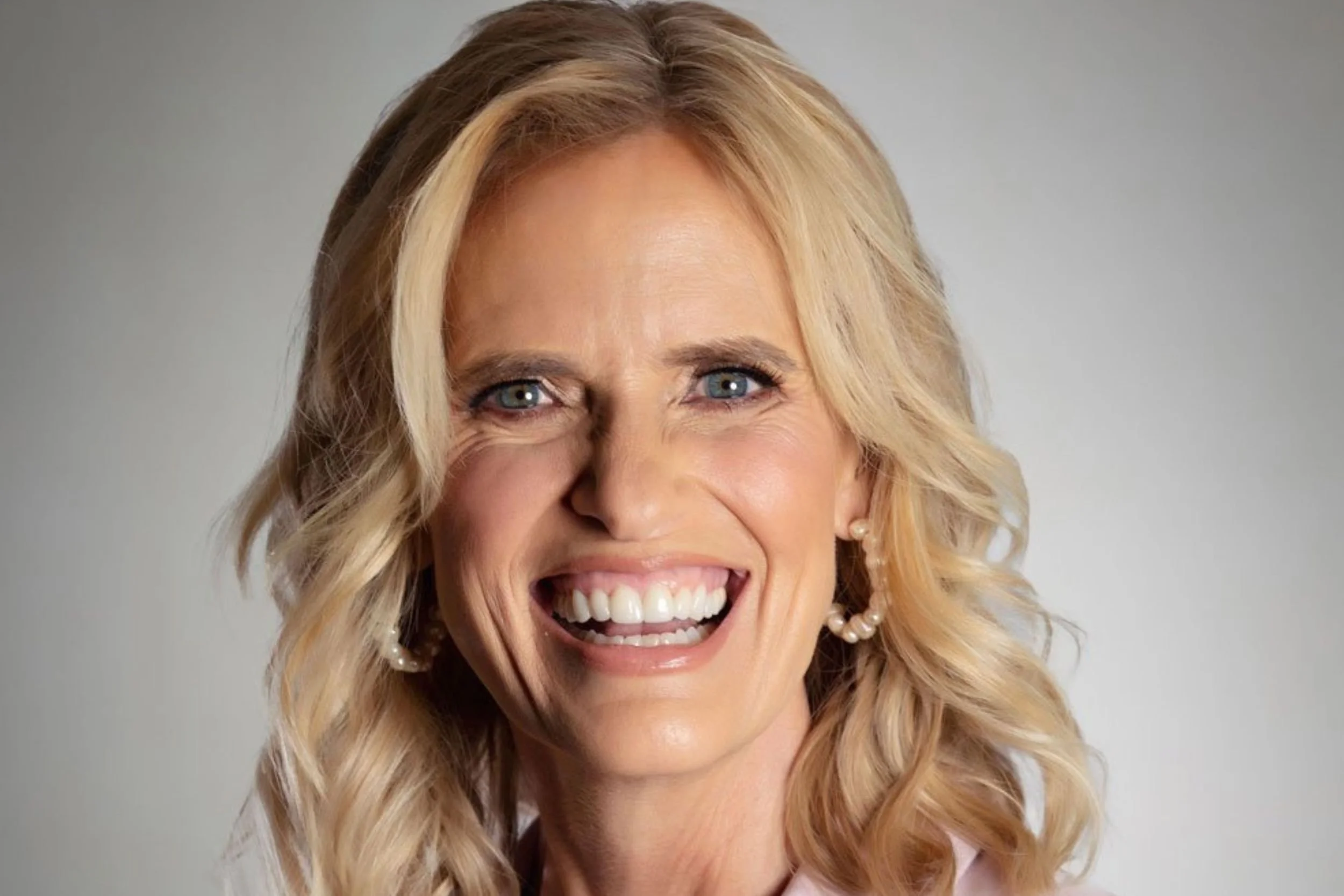 62. Self-Mothering: The Leadership Skill Every Woman Needs with Dr. Gertrude Lyons