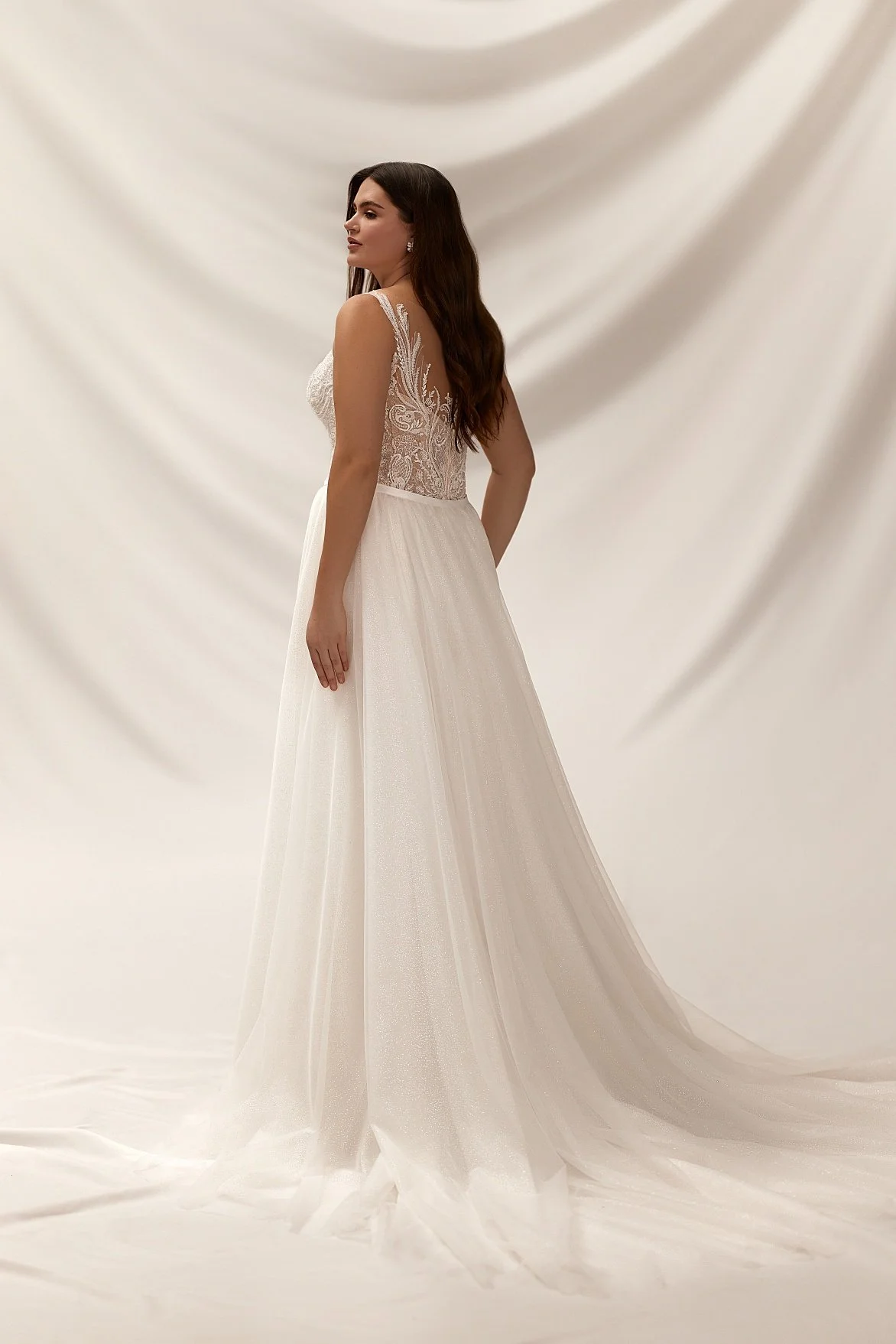 Shakira_Spellbound Bridal  (9)_online.jpg