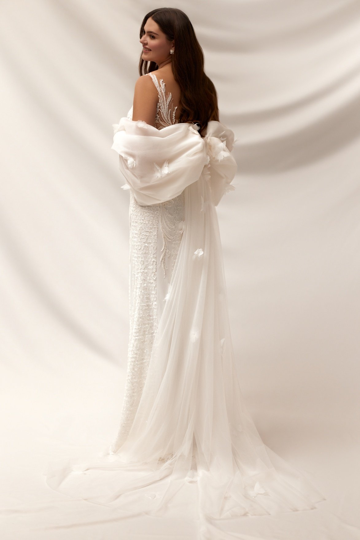 Shakira_Spellbound Bridal  (6)_online.jpg