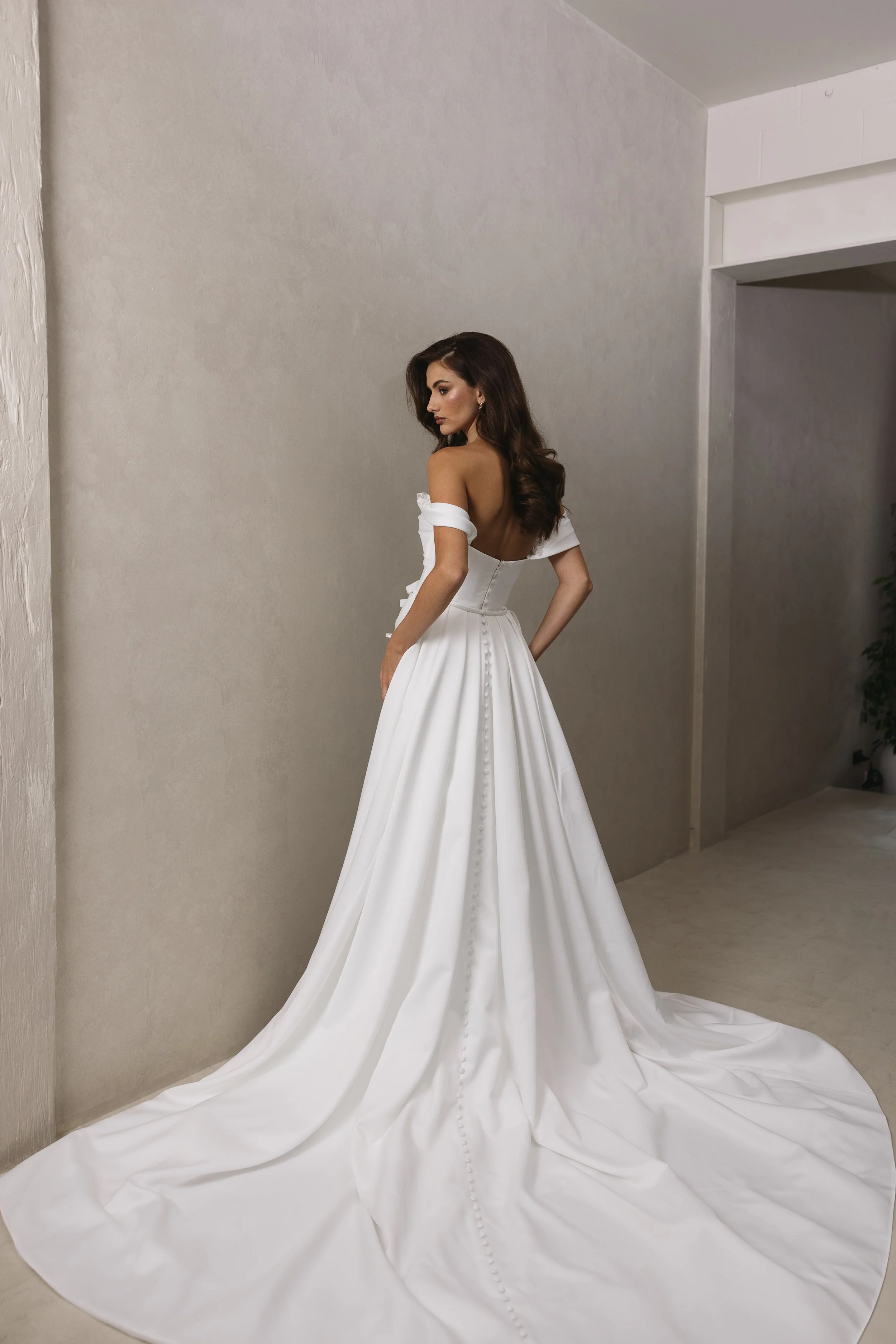 Luna - Nouvelle Collection by Trish Peng