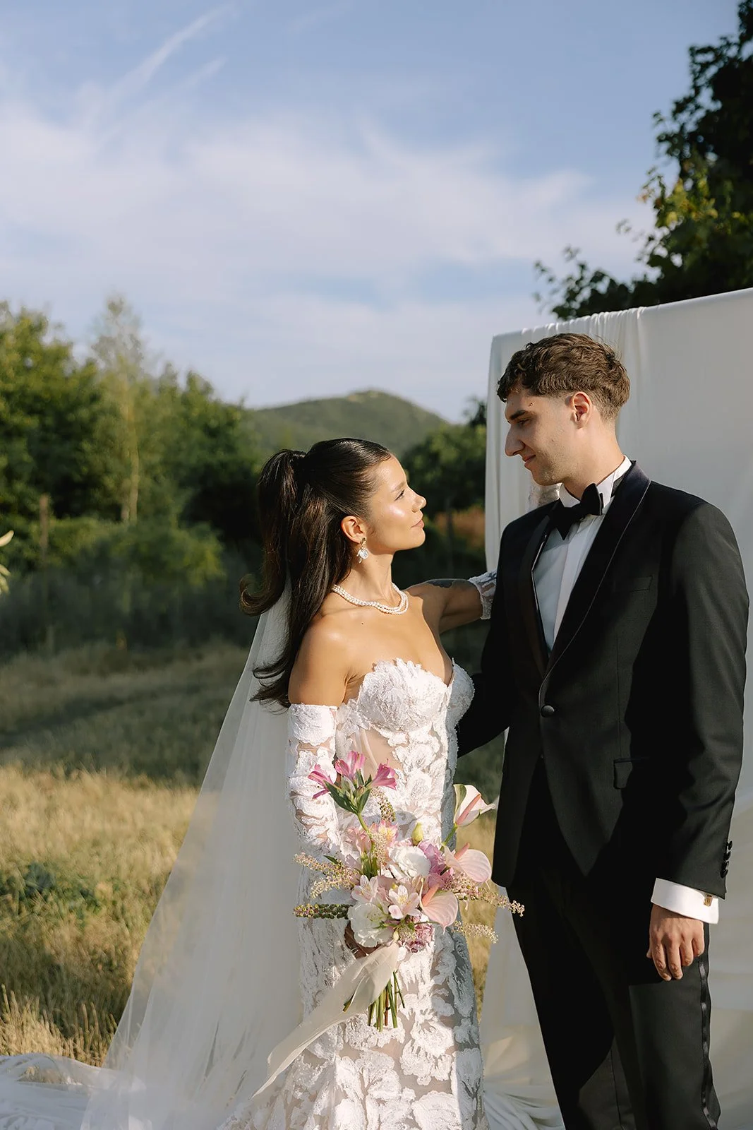 esküvői kreatív fotózás menyasszonyi csokor MONA Design