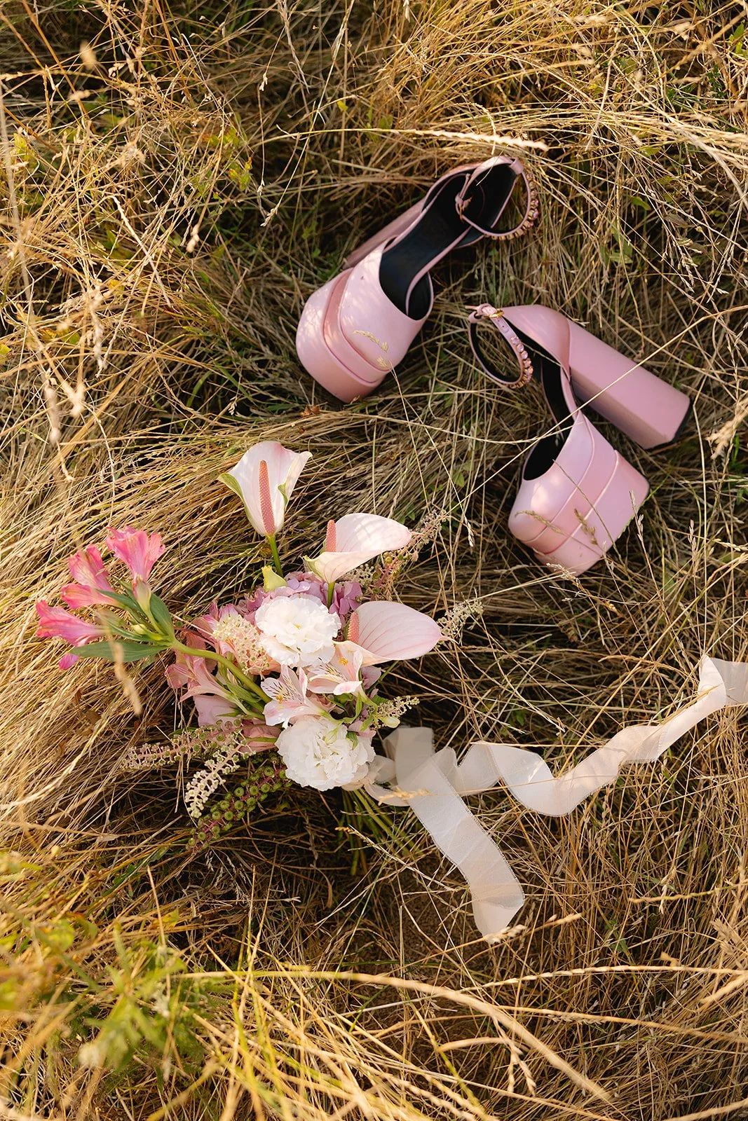 modern légies rózsaszín menyasszonyi csokor MONA Design