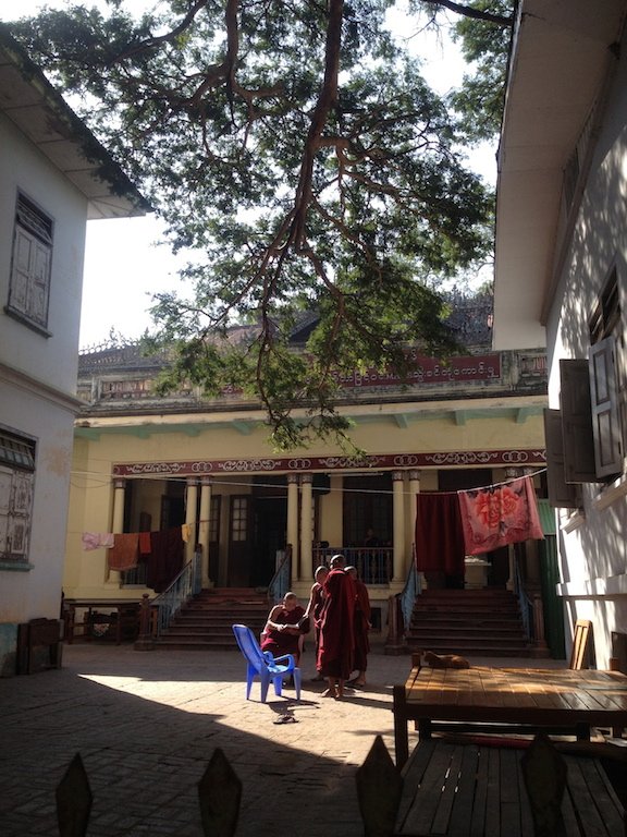 myanmar_mandalay_mahagandhayan-monastery-monk-school.jpeg