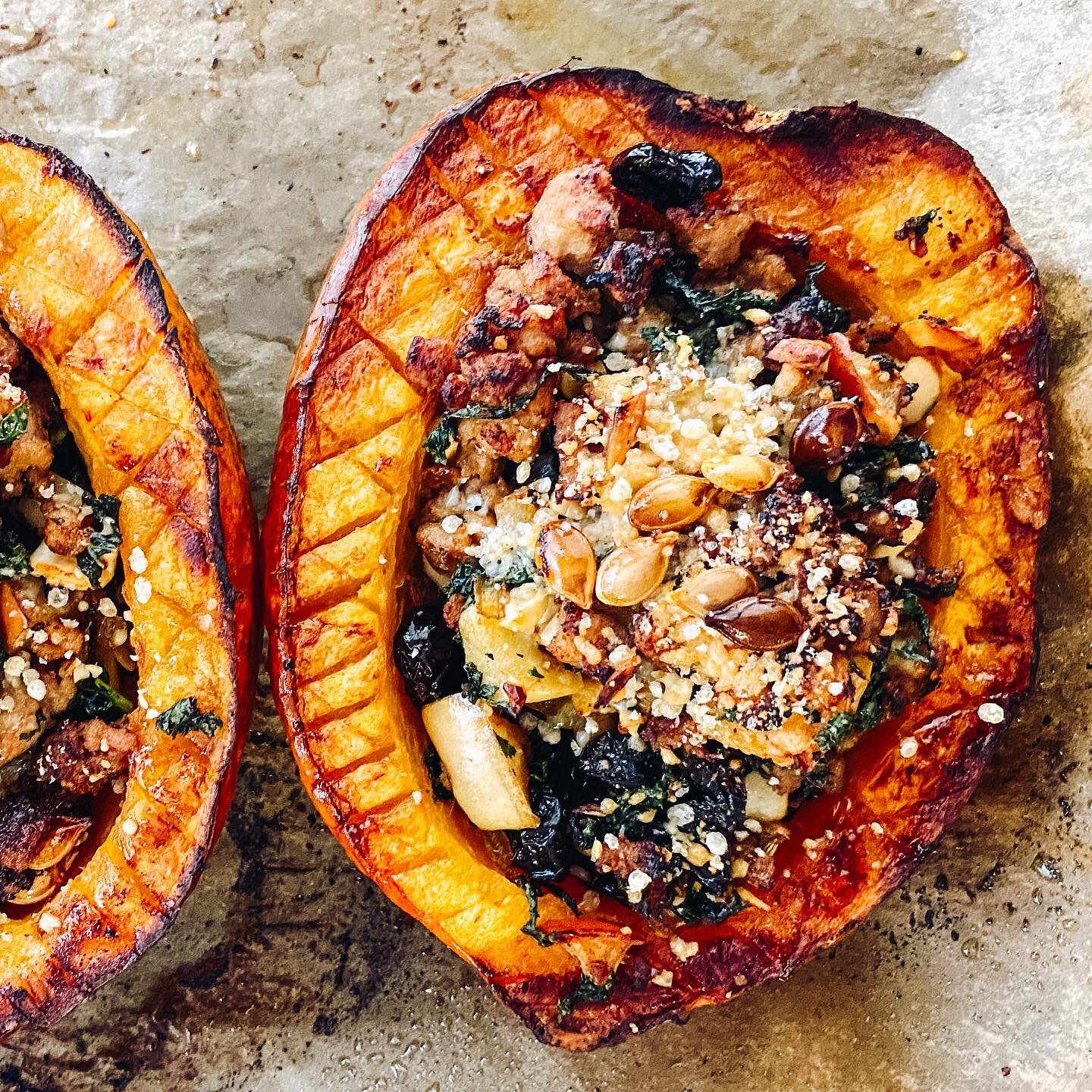 Fall Cooking is my favorite!!! This @foodandwine inspired recipe really hit the spot! 
Roasted Acorn Squash Stuffed with Turkey Sausage, Kale, Apples, Garlic, and Onions, then topped with some Parmesan Breadcrumbs. 🧡💛🤎🧡💛
👩&zwj;🍳 
We are making