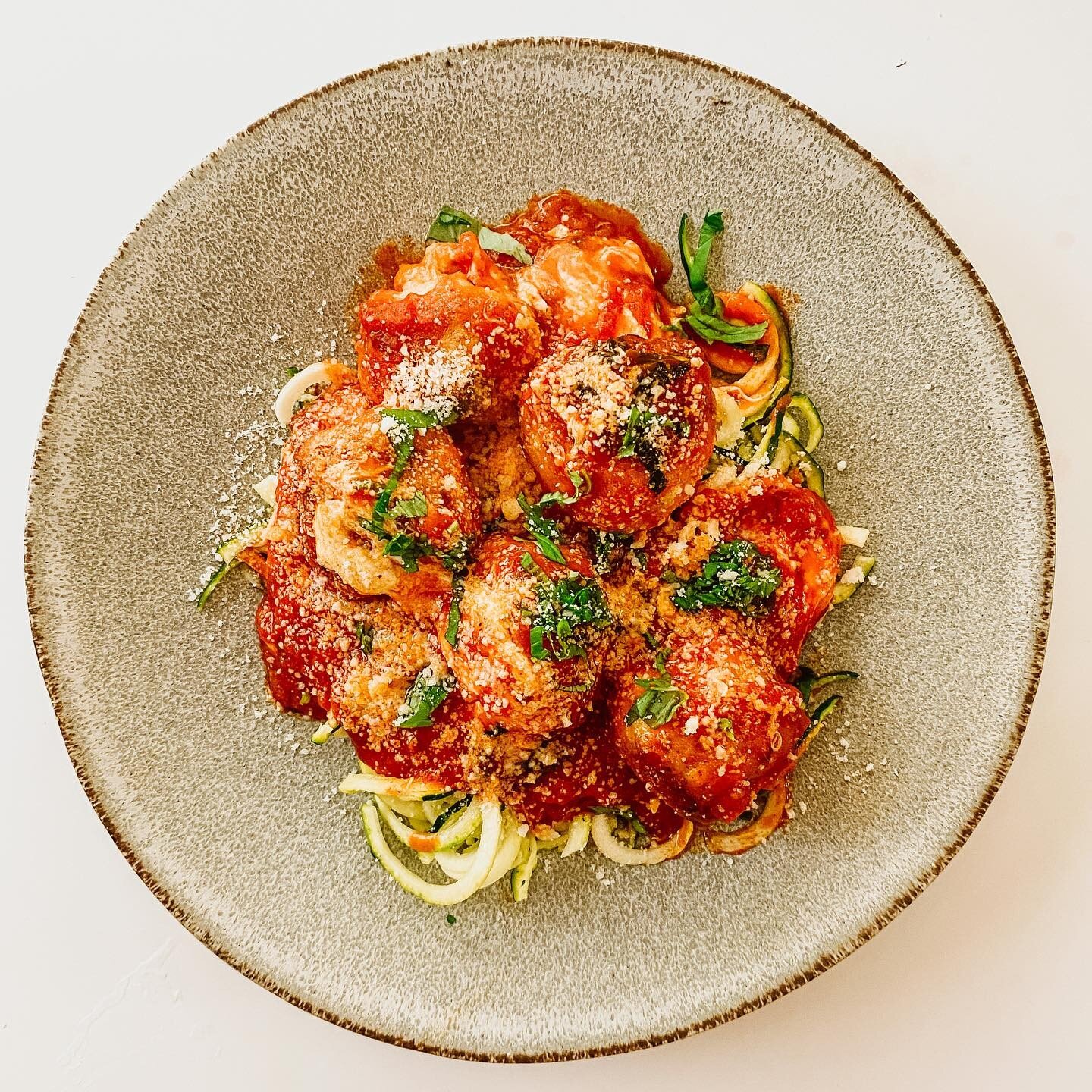 Chicken Parmesan Meatballs with Zoodles 
.
.
.
.
.
.
.
.
.
.
.
.
.
.

#newtownmoms #stamfordmoms #greenwichmoms #darienmoms #ryemoms #ryebrookmoms #scarsdalemoms #nyckids #fairfieldcounty #fairfieldct #ctmom #hamptonsmoms #southhamptonny #greenwichct