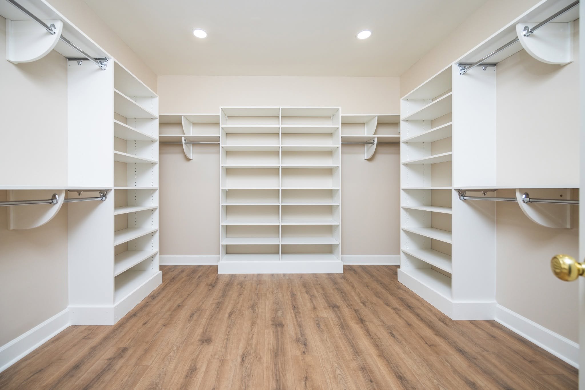 Razor Master Closet.jpg