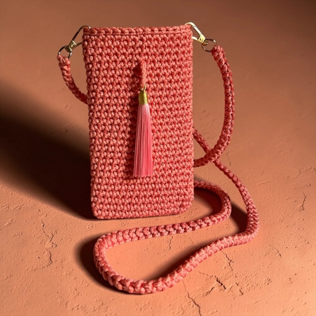 Maya phone bag