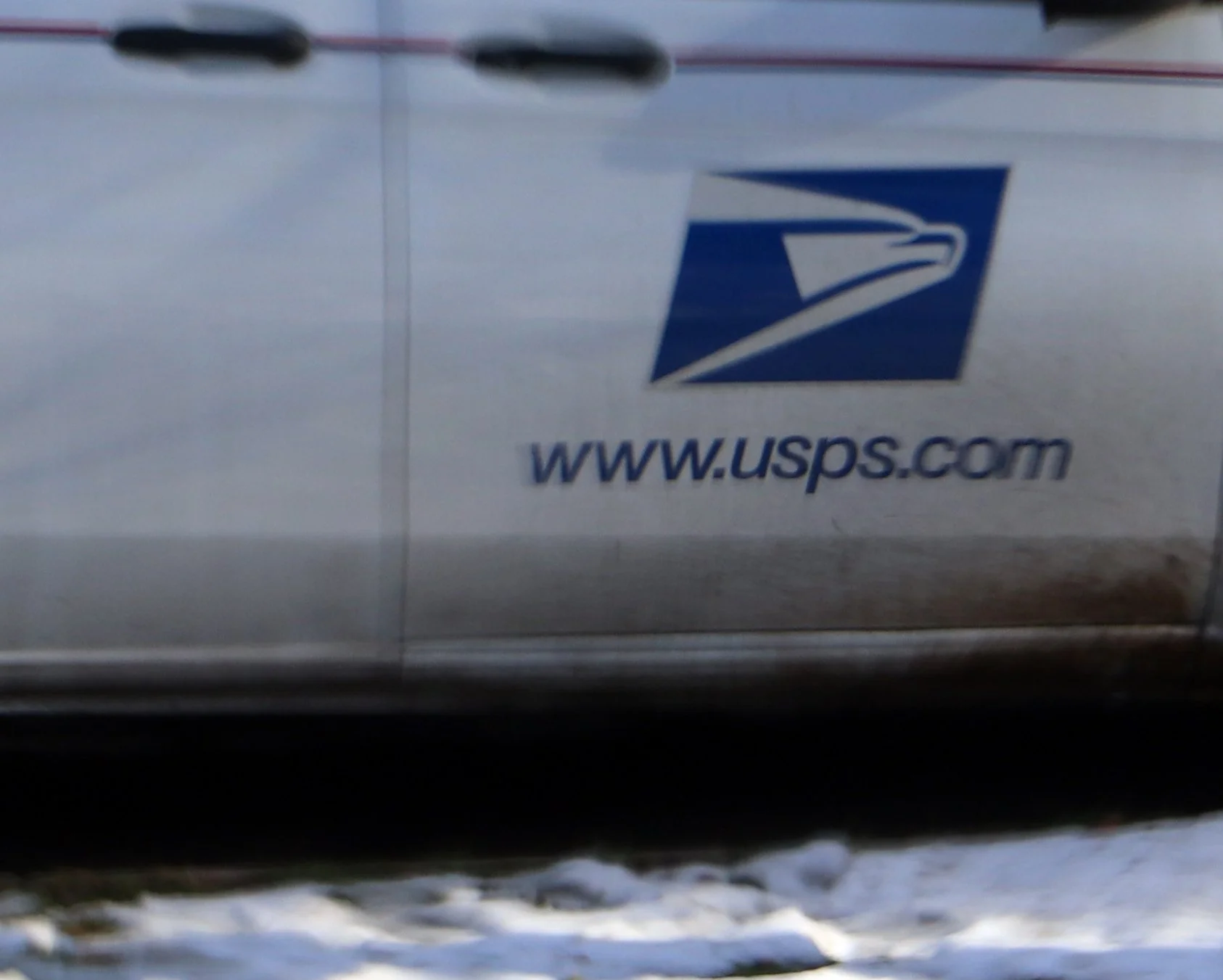 The USPS transition from LLVs to Metris vans marks a shift toward modernization. While the LLV has been a reliable icon, Metris vans bring enhanced safety, fuel efficiency, and storage. This upgrade highlights USPS’s commitment to supporting mail car