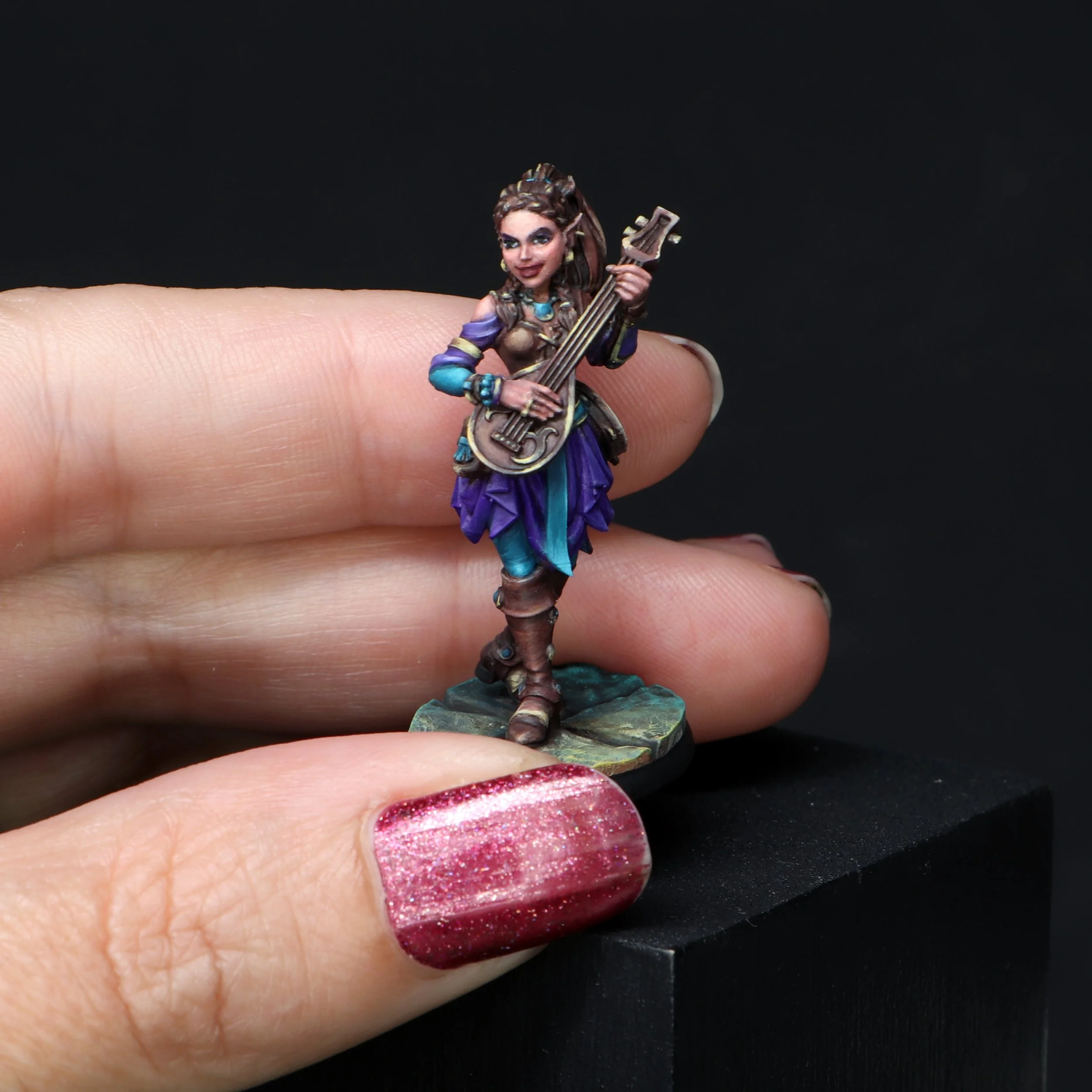 Reaper Bones USA: Ryelle Rainheather, Elf Bard painted by Lacy Brooks