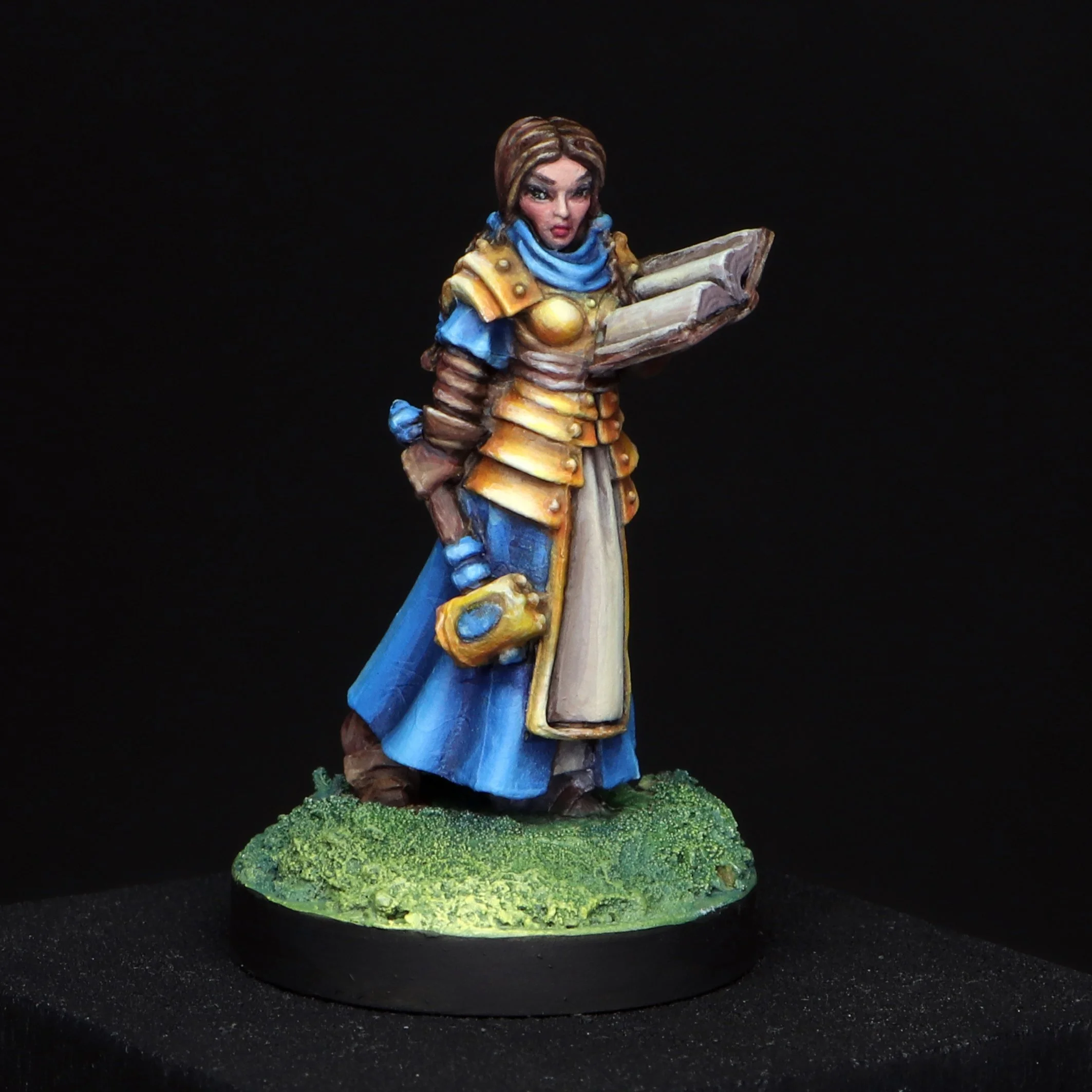 Divas The Blessed Painted Miniature 