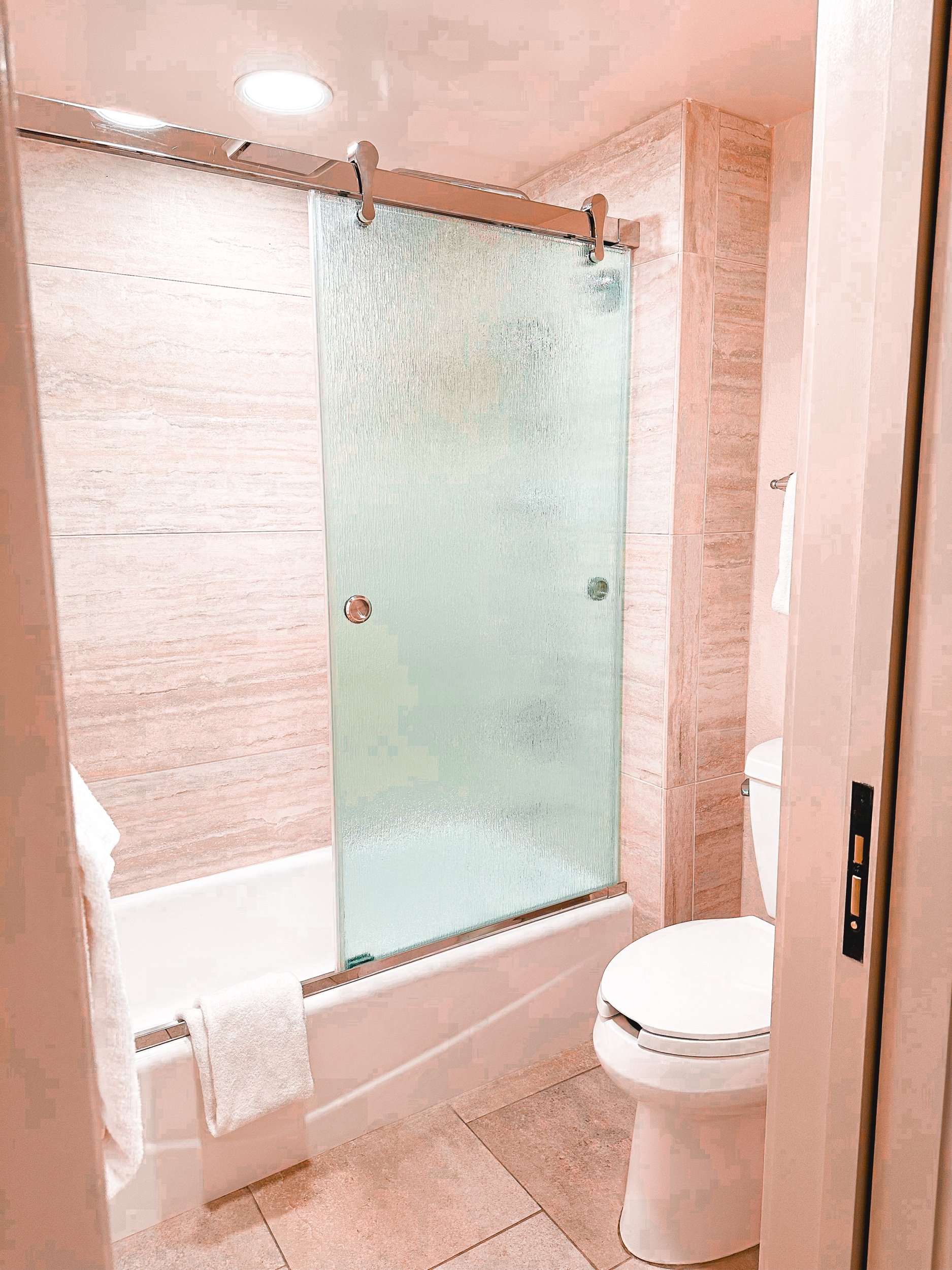 Coronado Springs Resort View Room-bathroom