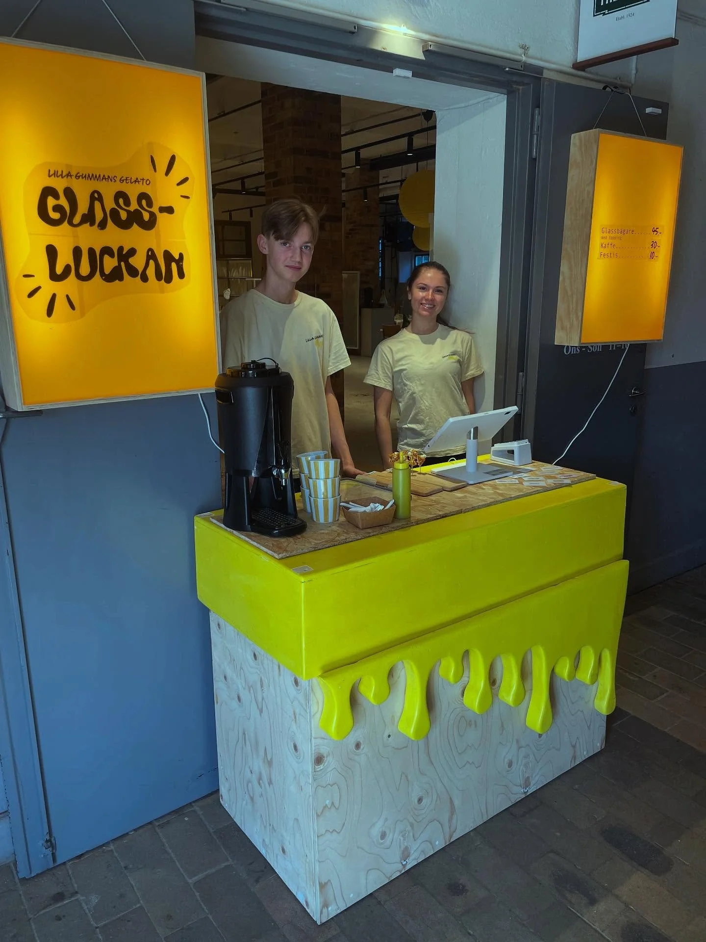 Glass varje dag! 🍦☀️😎
Glassluckan är öppen måndagar & tisdagar hela juli 11-16:30 - välkommen!
Hela caféet är öppet som vanligt onsdagar till söndagar 11-16:30.