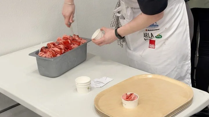 Vilken dag!!! 🤩 Glass SM 2026 &auml;r precis avklarat och vilken sjuk t&auml;vling det &auml;r &auml;nd&aring;! Superproffsiga deltagare, t&auml;vlingsorganisation och juryn inte minst.

Det verkar som att three is the magic number f&ouml;r det blev