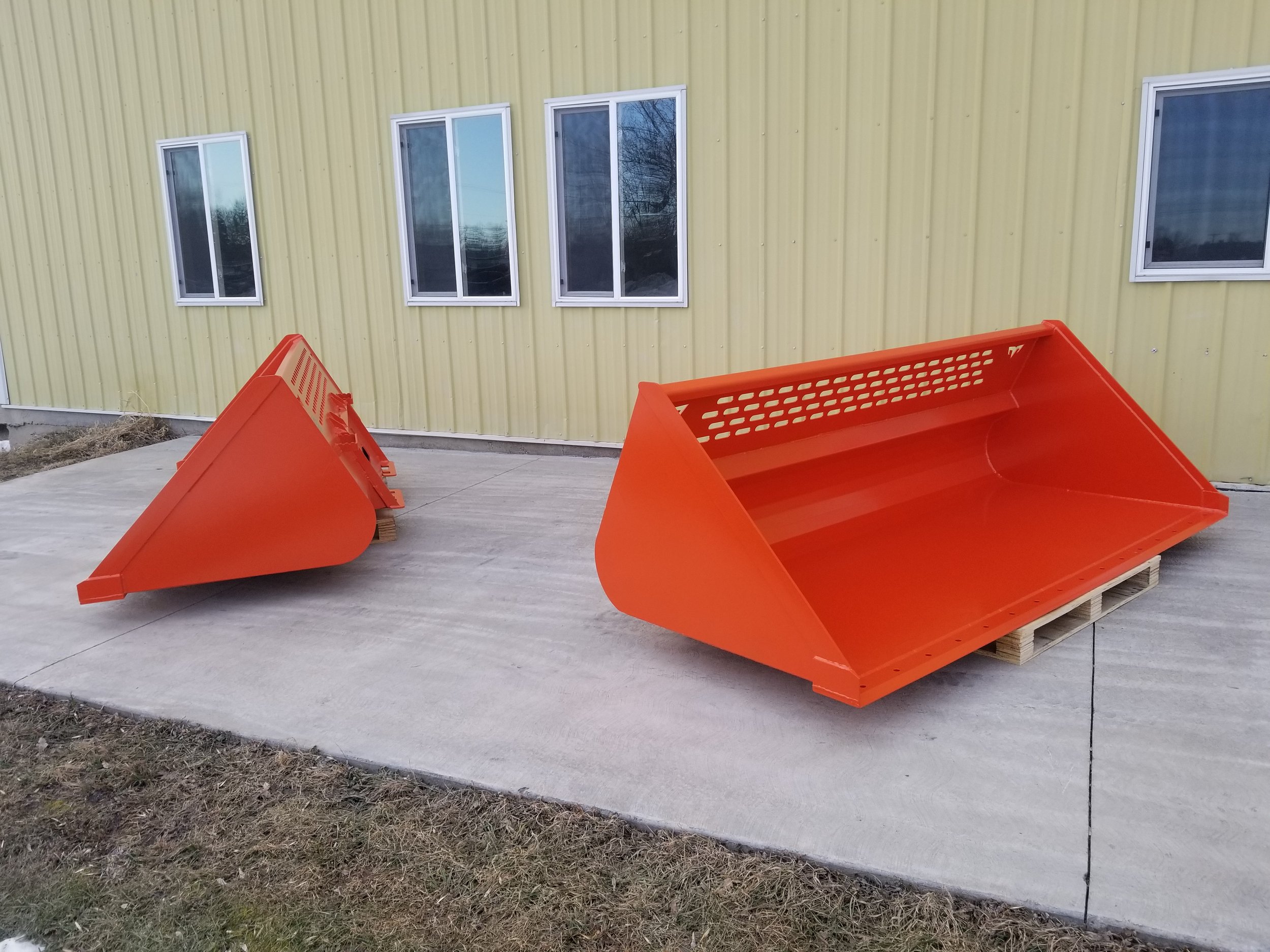 snow-utility-bucket-1.jpg