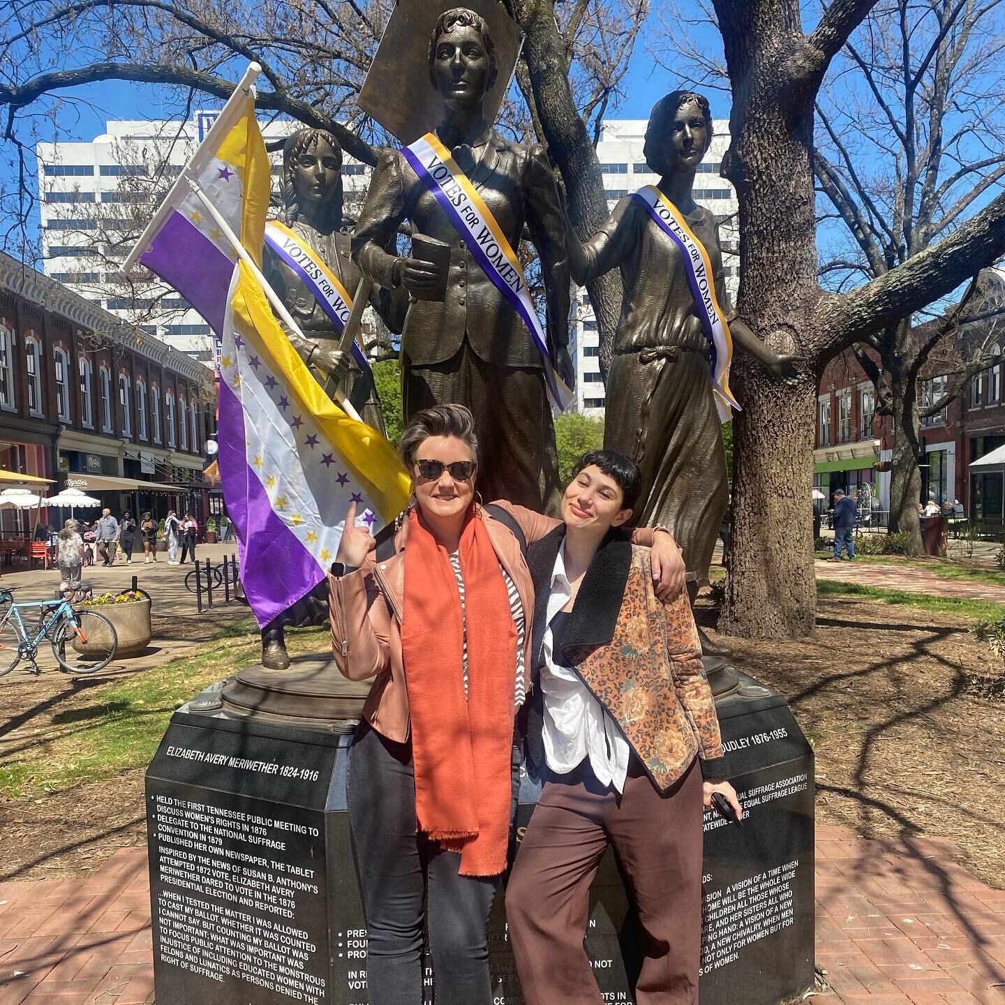 Hey, look at that! Our fabulous Sarah Brailey and Eliza Bagg at the suffrage memorial in Knoxville, TN! 

(👋@bigearsfestival!)

Julia Wolfe&rsquo;s &ldquo;Her Story&rdquo;&mdash;on the struggle for women&rsquo;s rights&mdash;comes to San Francisco M