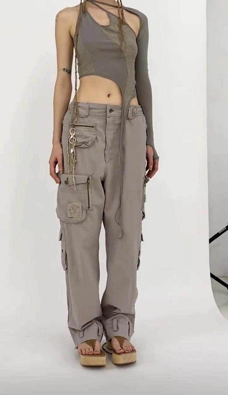 Sara 2024 apocalypse outfit