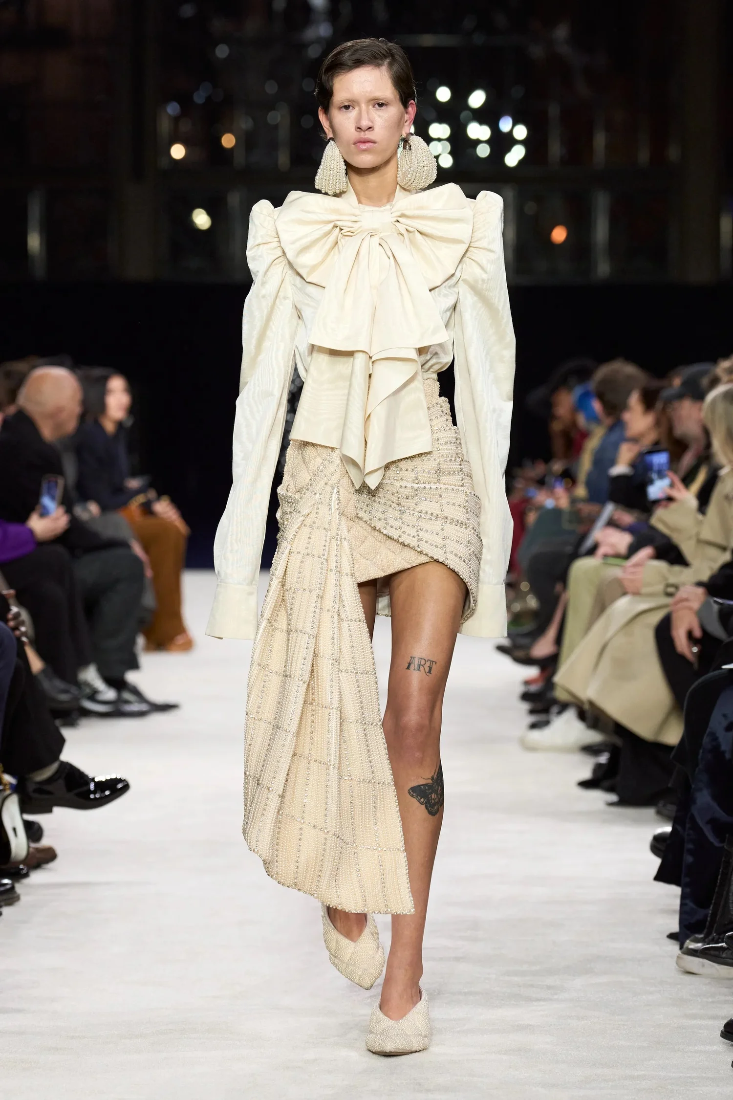 00017-balmain-fall-2023-ready-to-wear-credit-gorunway.jpg