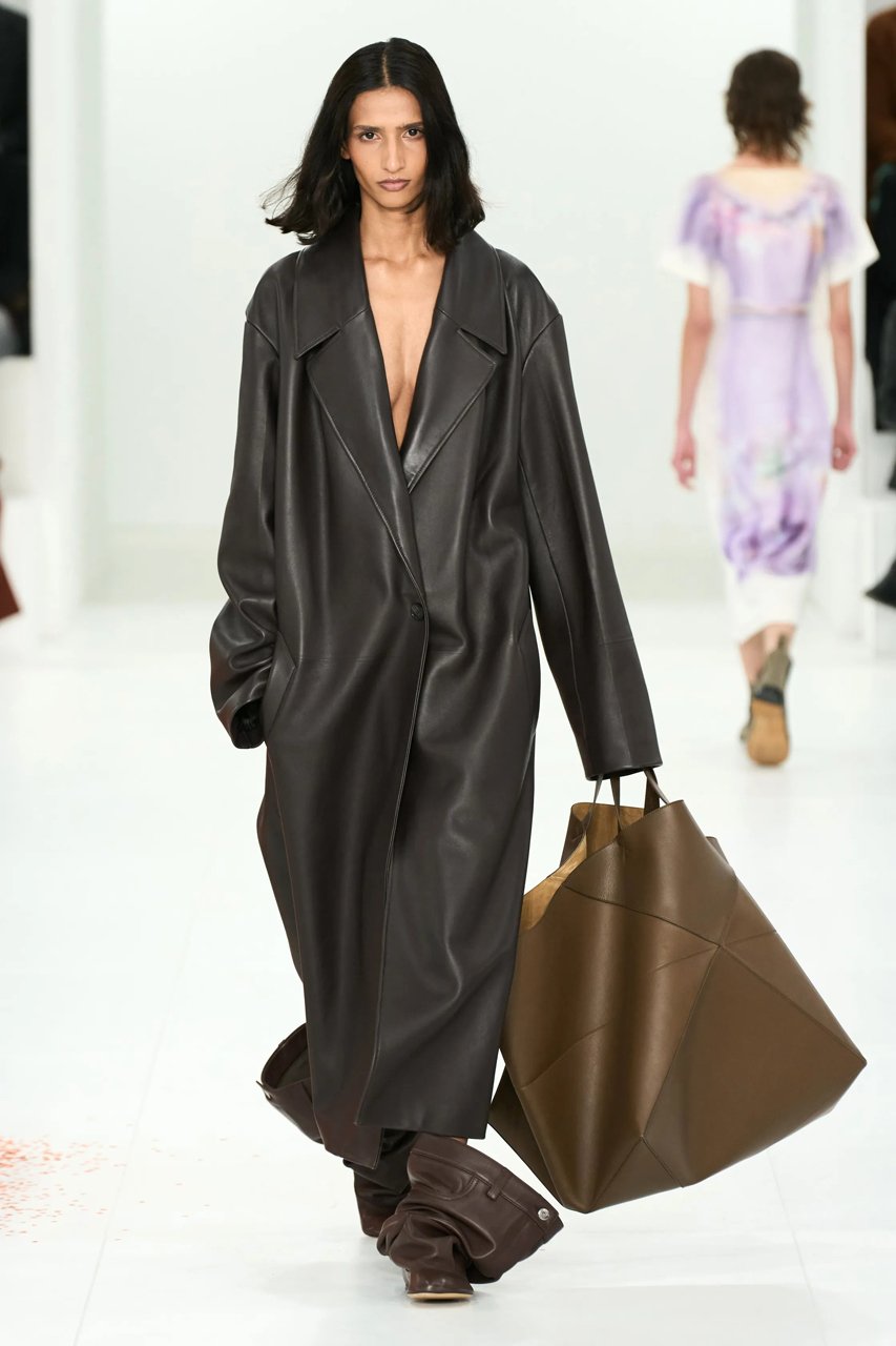 Loewe Fall Winter 2023 Collection at Paris Fashion Week, Photos