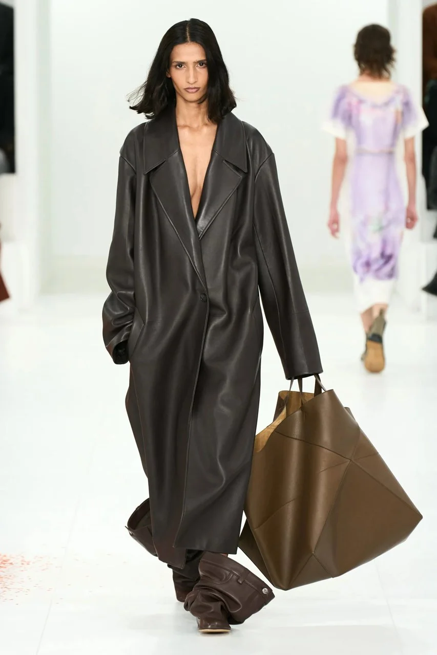 loewe-fall-winter-2023-womenswear-runway-paris-fashion-week-jonathan-anderson-9.jpeg